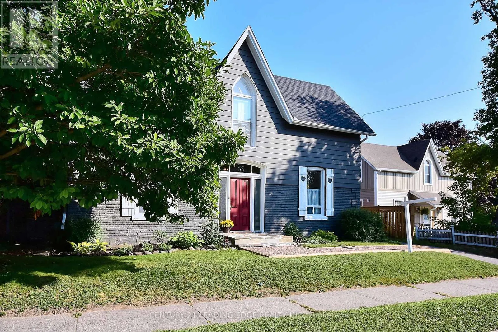 55 BROCK STREET E