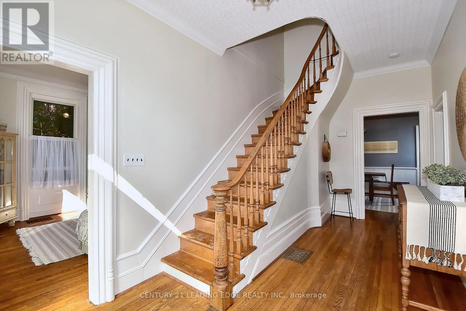 55 BROCK STREET E