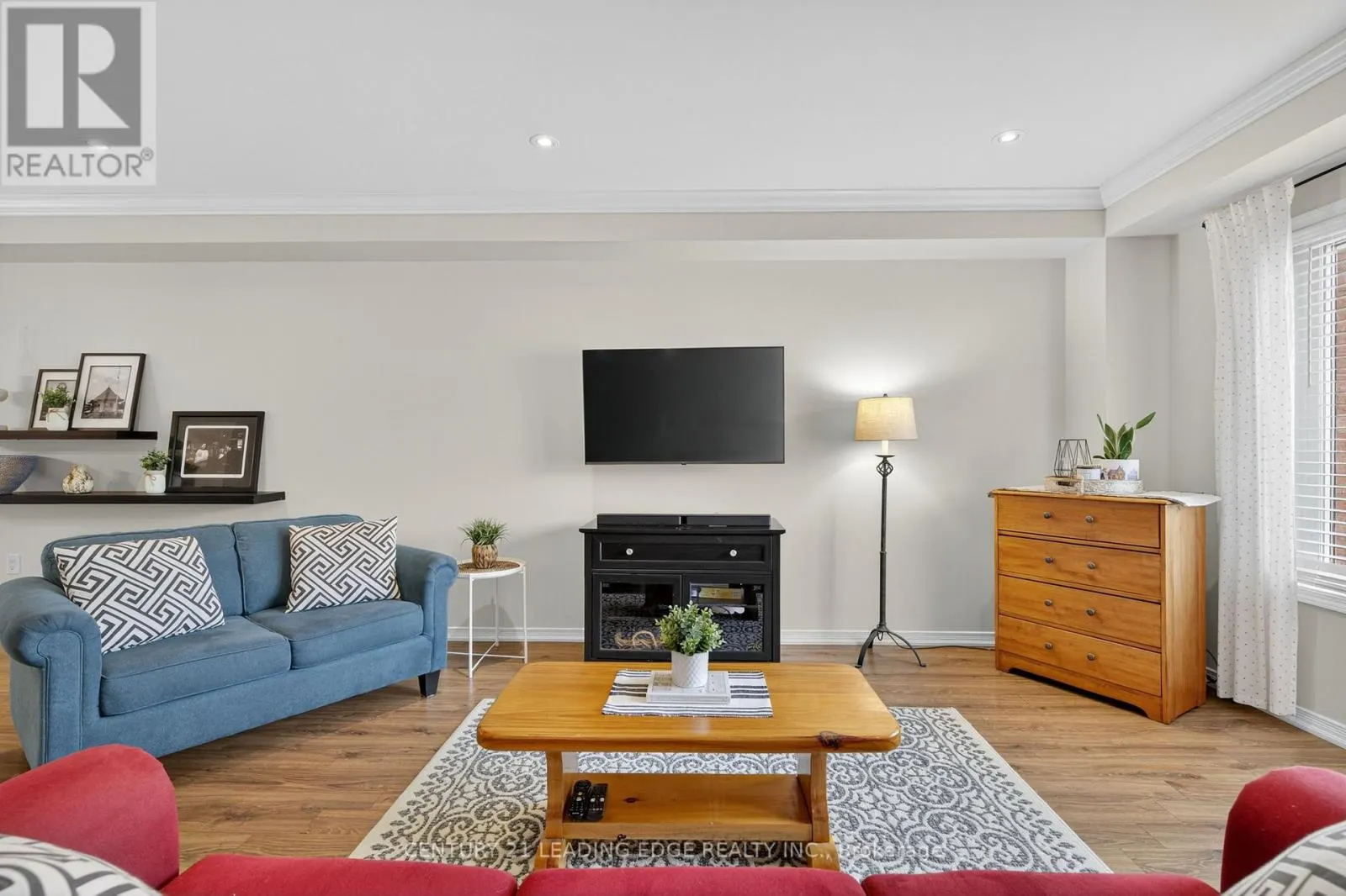 14 RENNIE STREET