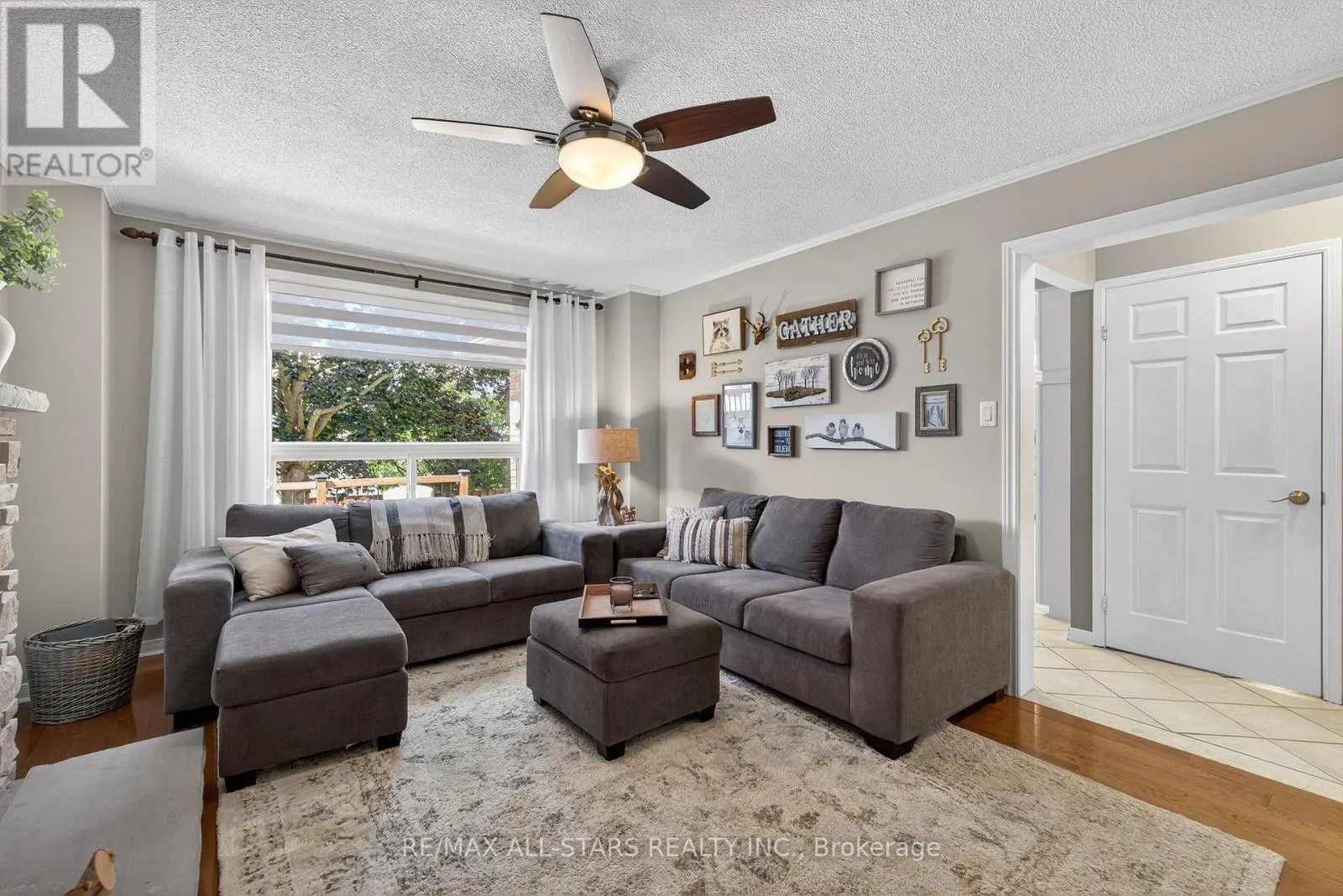10 CASTILLE CRESCENT