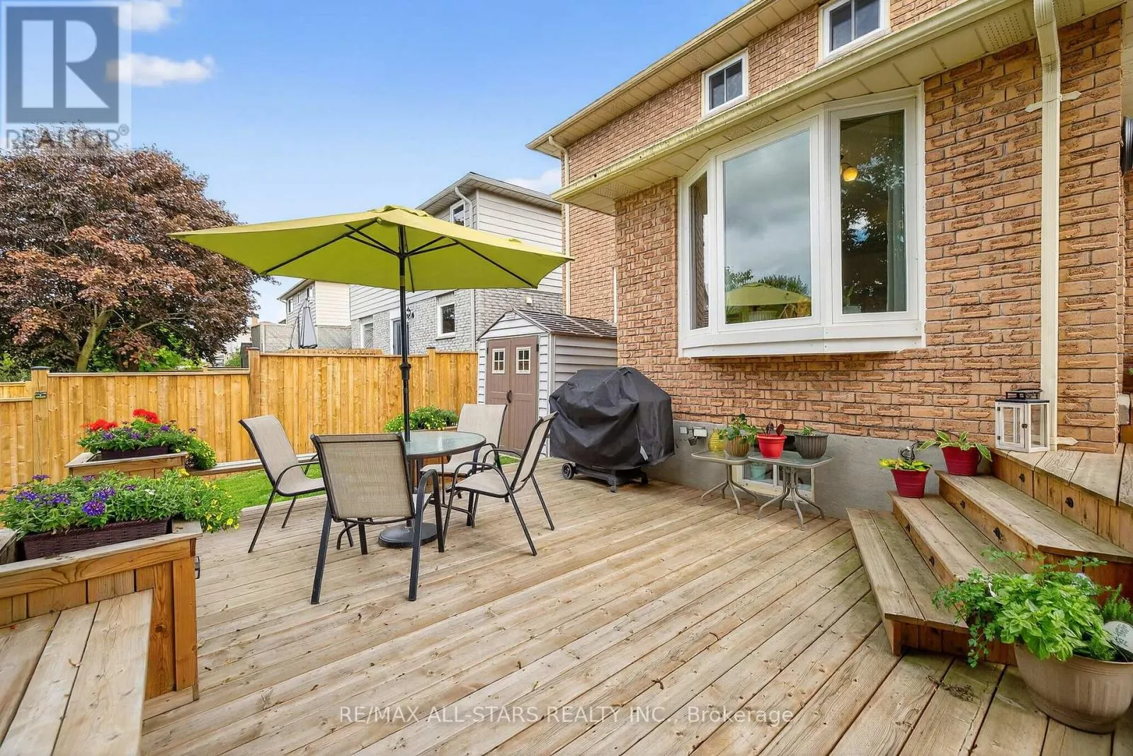 10 CASTILLE CRESCENT