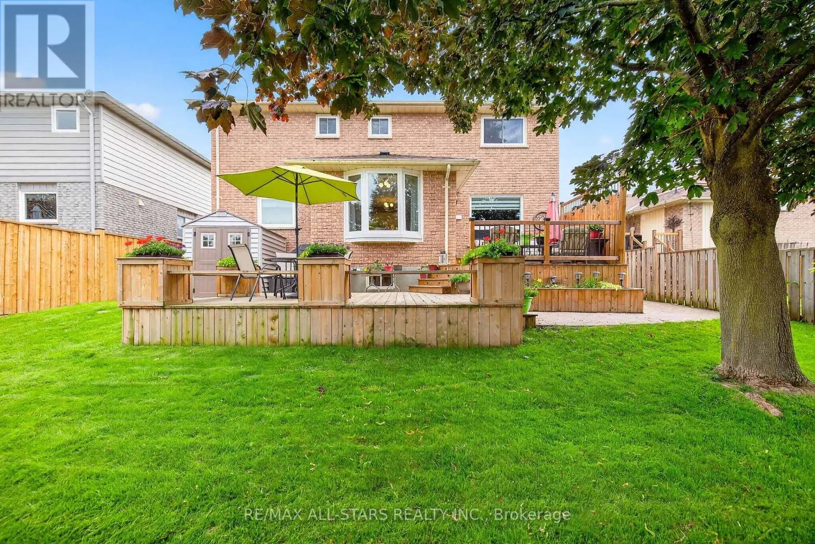 10 CASTILLE CRESCENT