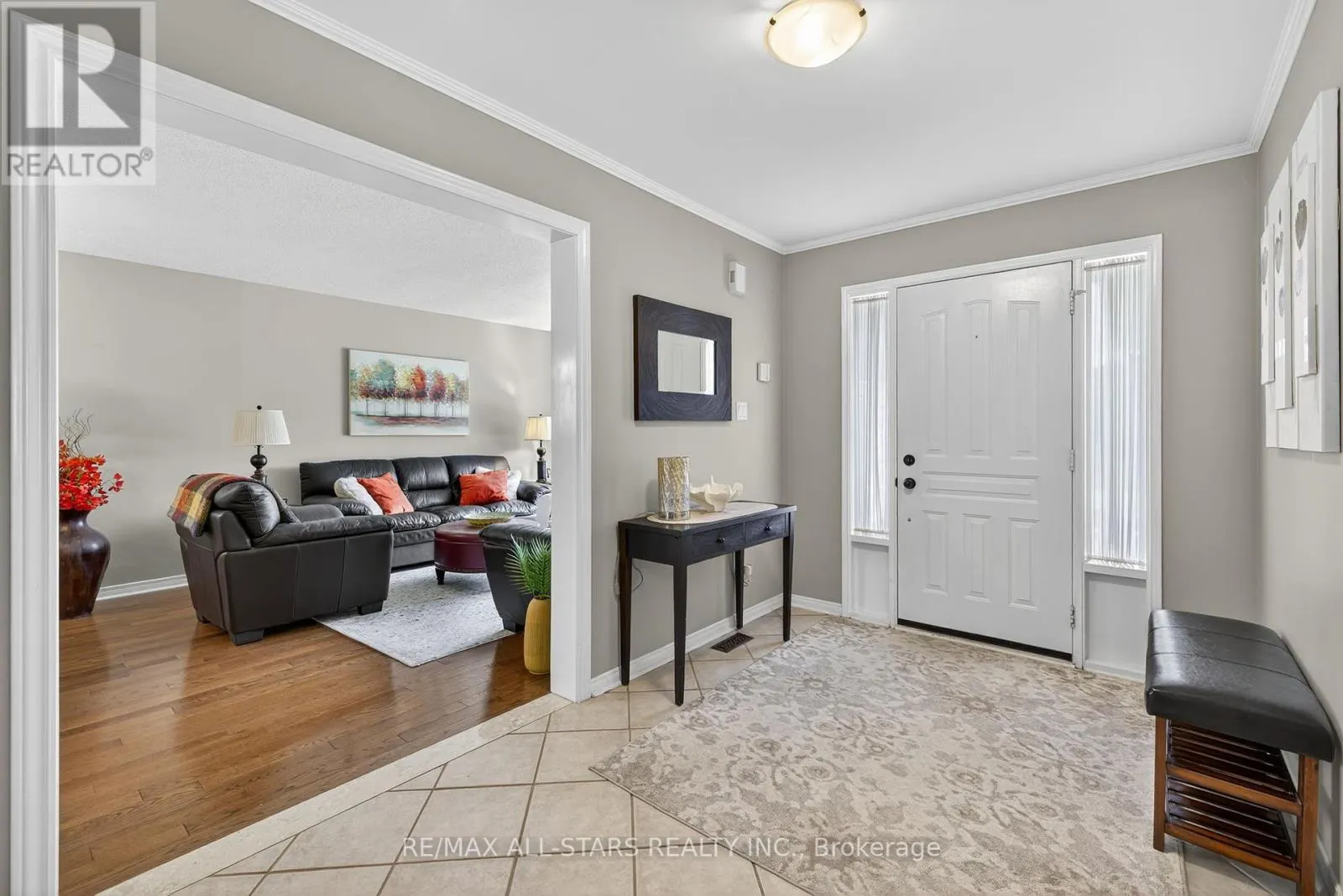 10 CASTILLE CRESCENT