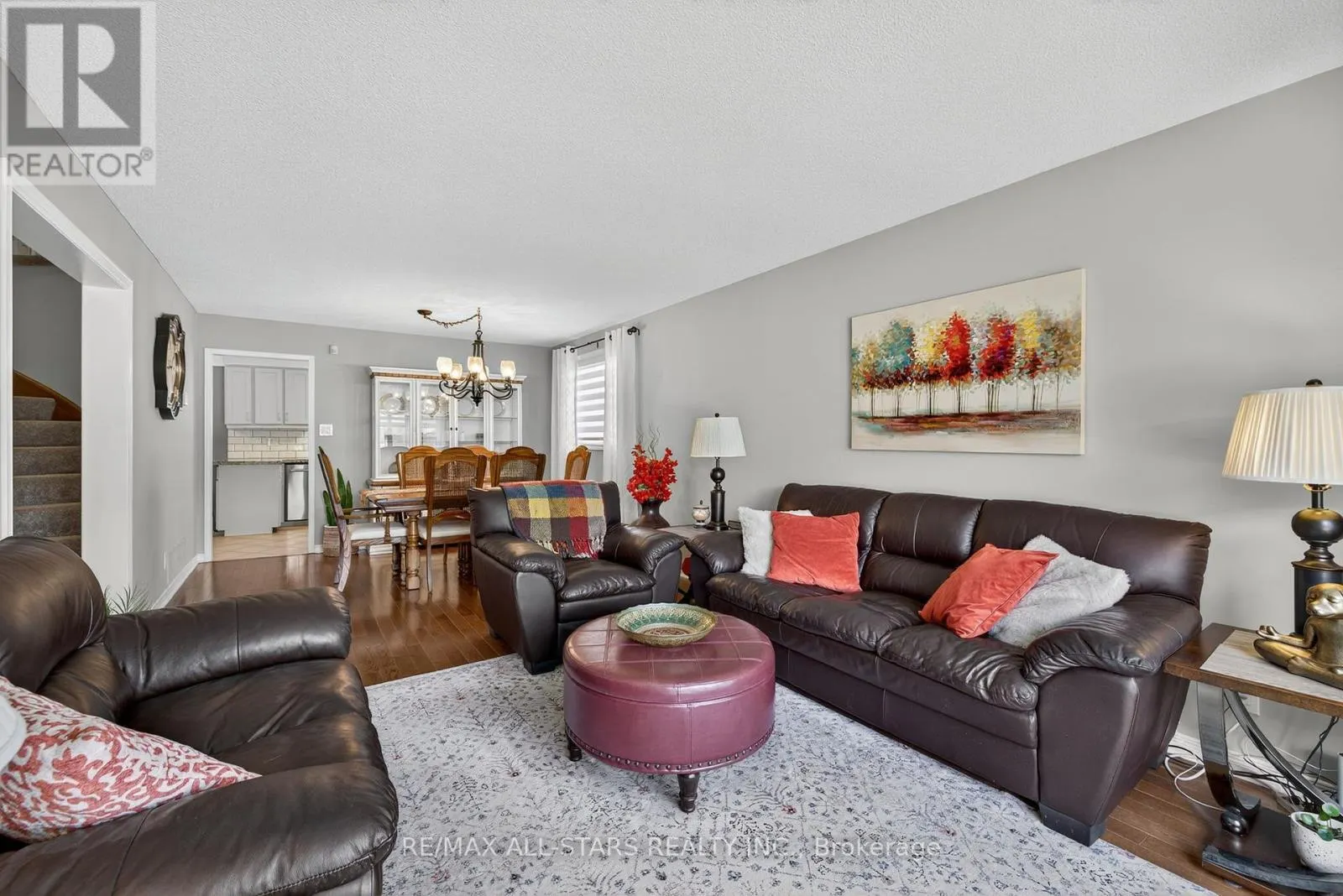 10 CASTILLE CRESCENT