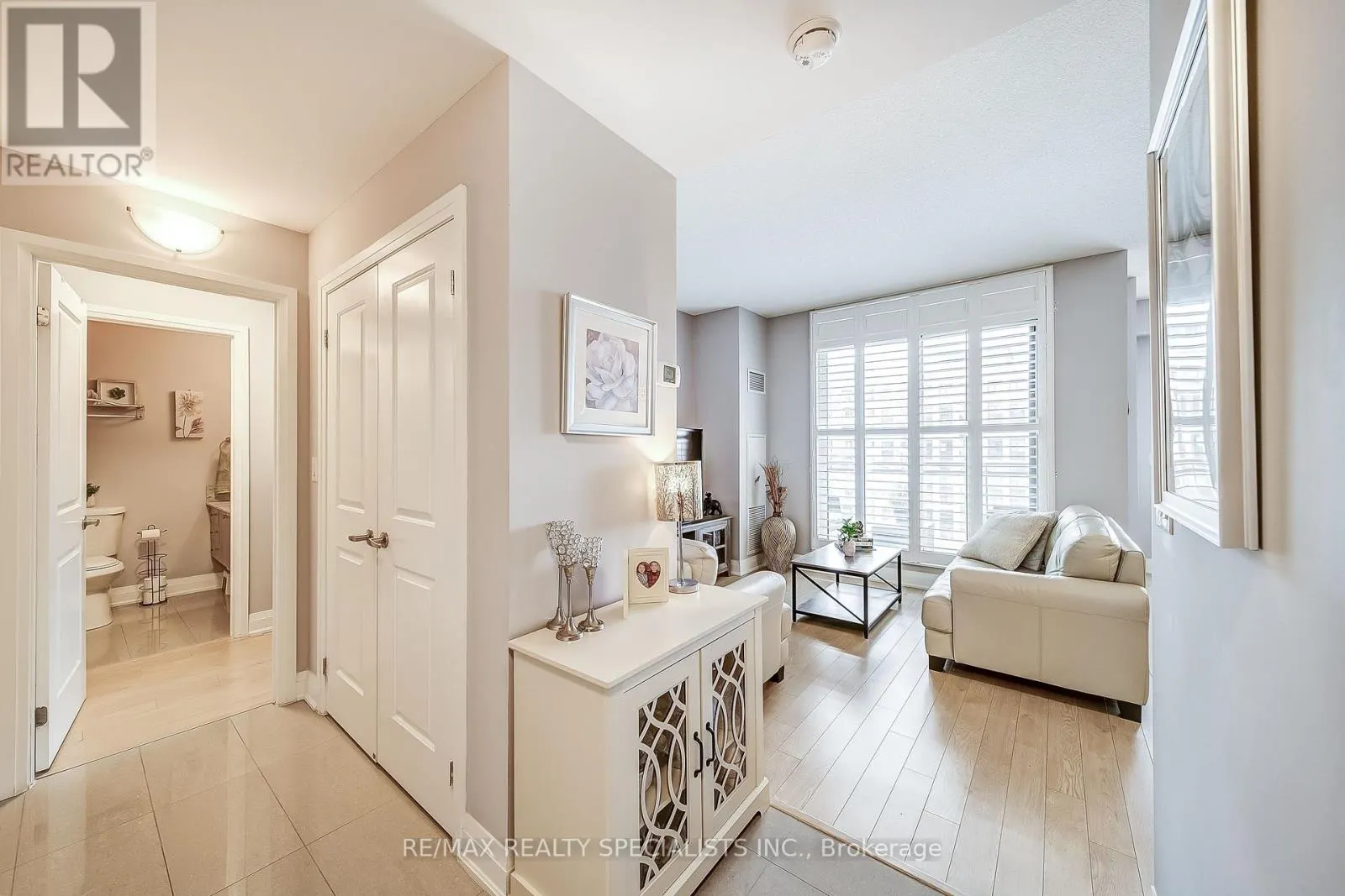 710 - 24 WOODSTREAM BOULEVARD