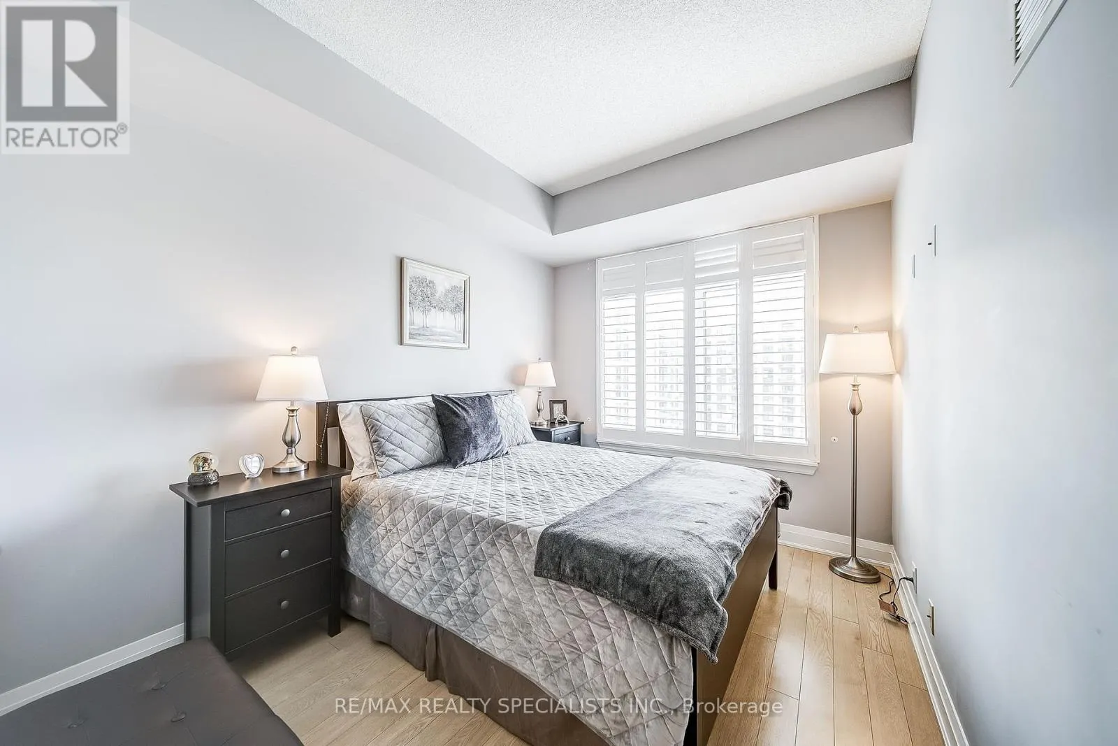 710 - 24 WOODSTREAM BOULEVARD