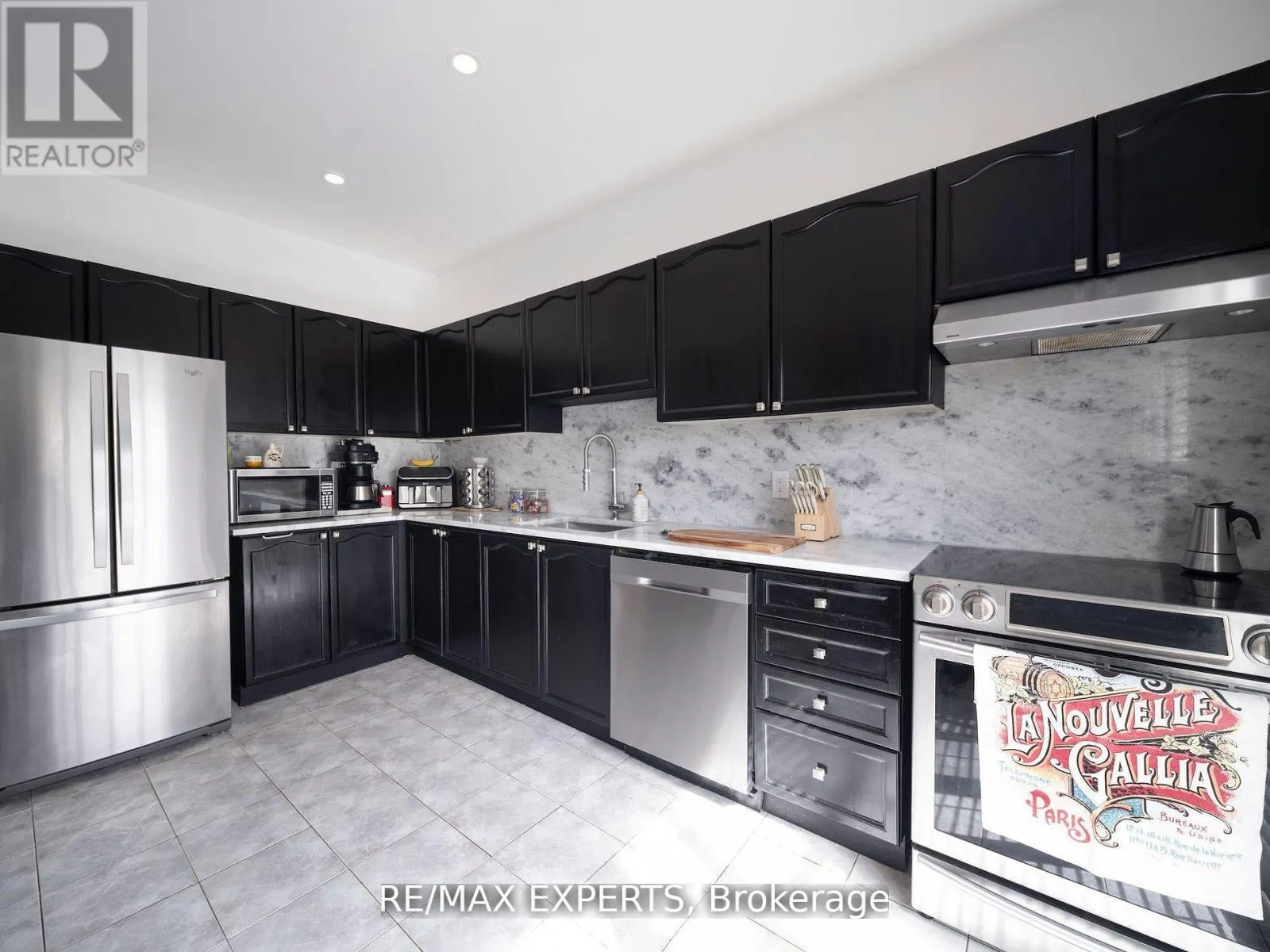 272 HOOVER PARK DRIVE