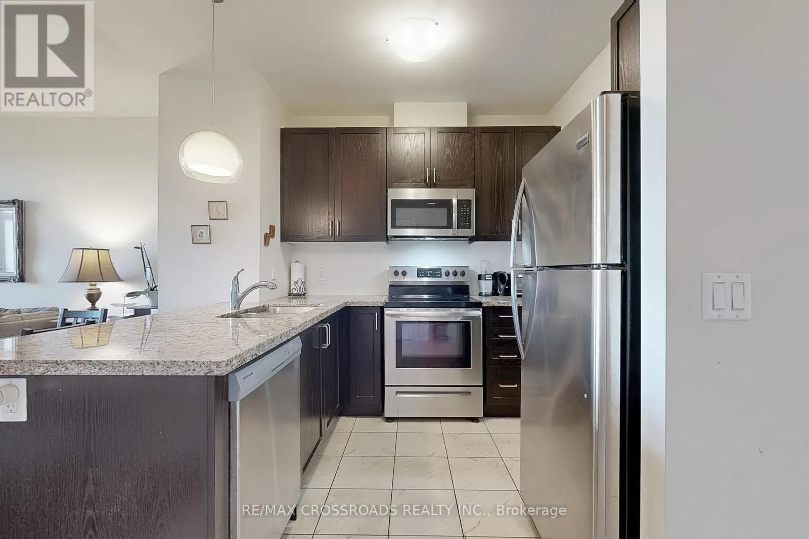 601 - 39 NEW DELHI DRIVE E