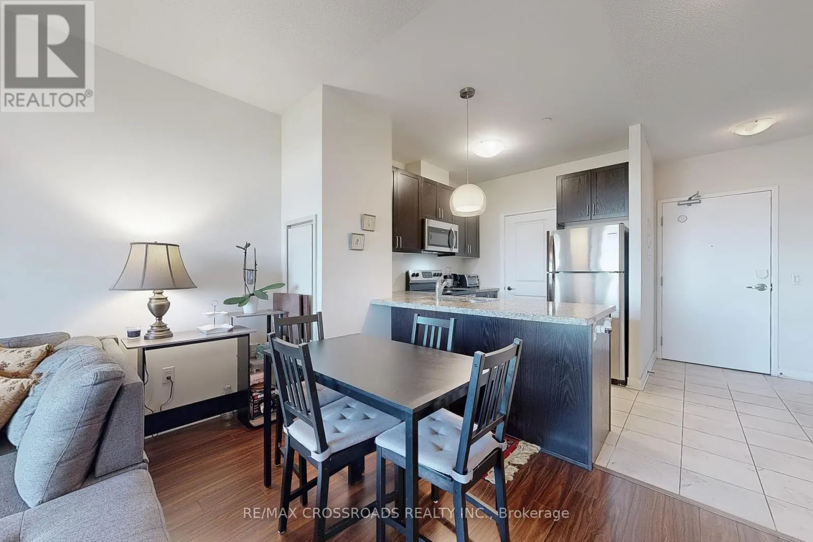 601 - 39 NEW DELHI DRIVE E