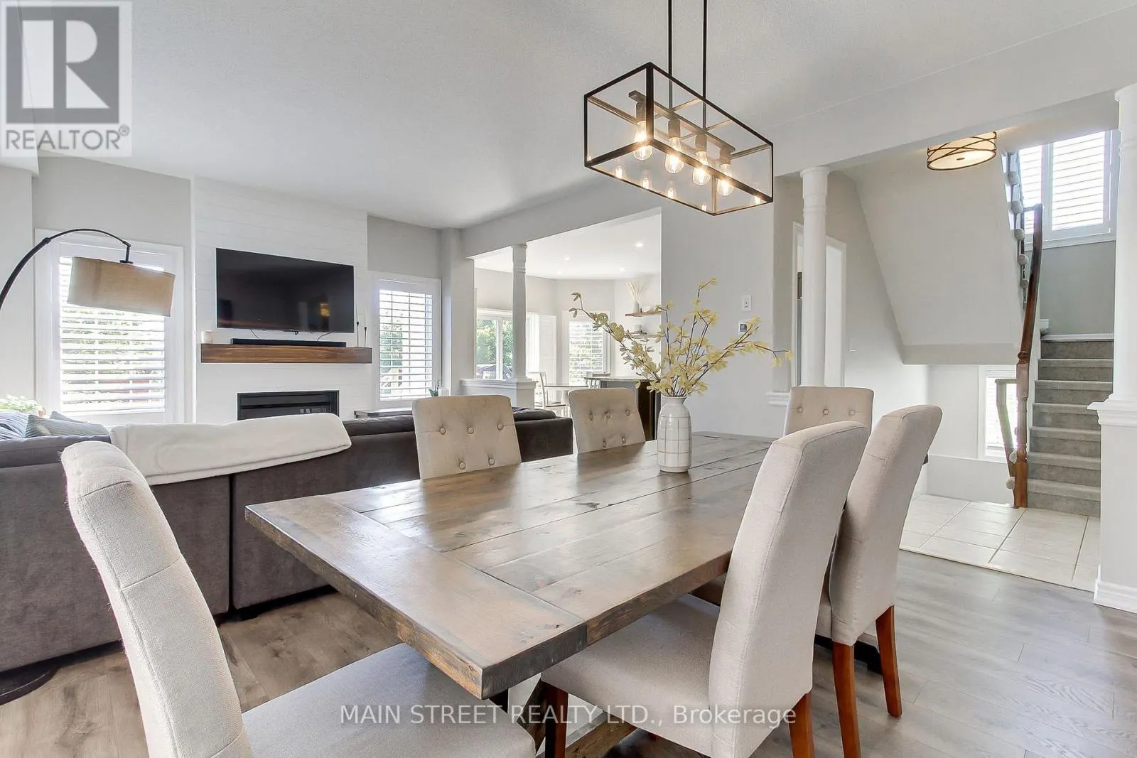 123 LAURENDALE AVENUE
