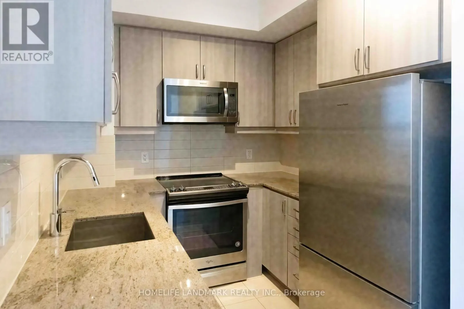 607 - 9191 YONGE STREET NW