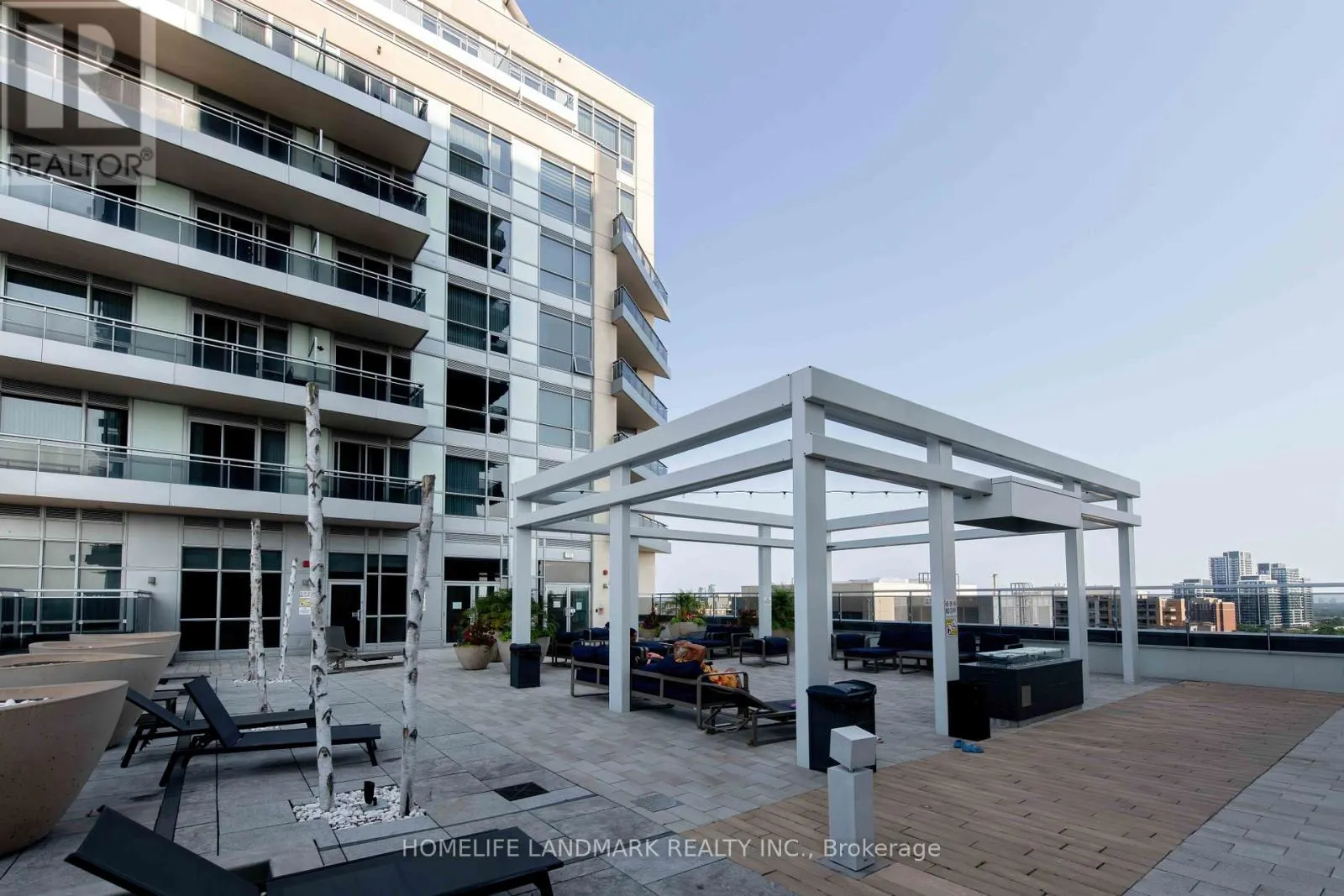 607 - 9191 YONGE STREET NW