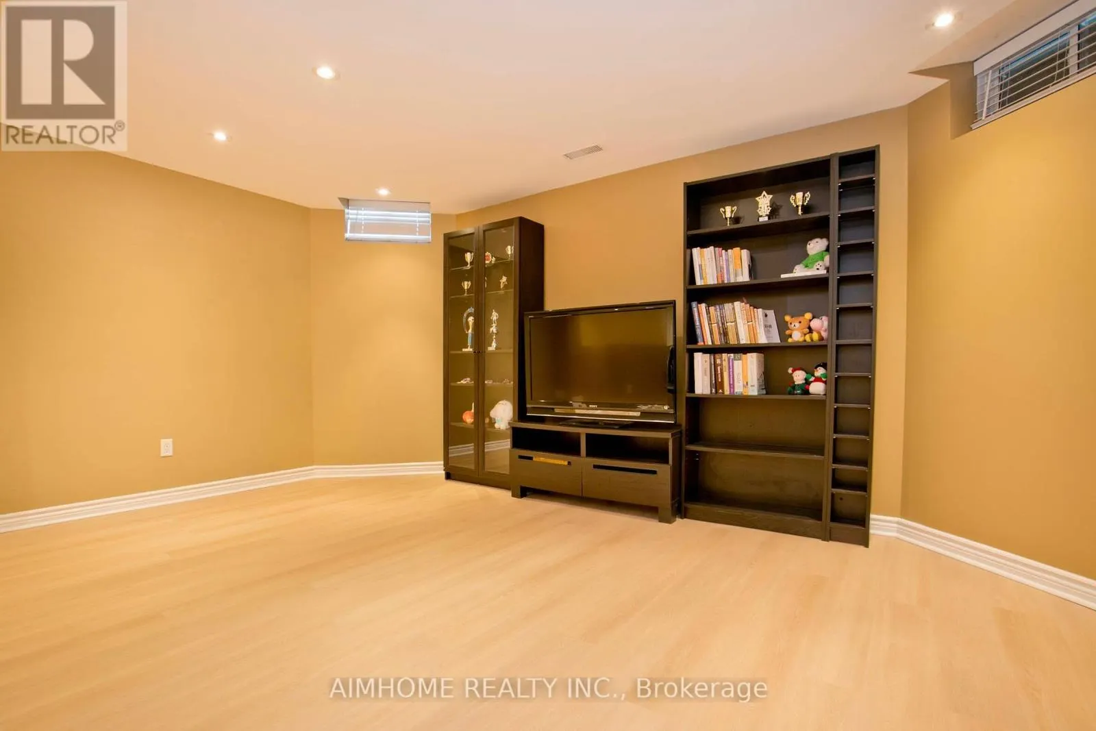 99 COLESBROOK ROAD