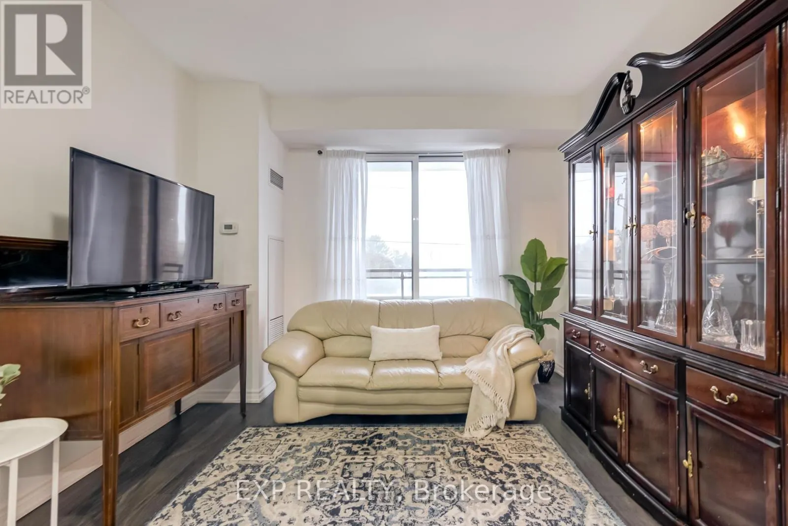317 - 11611 YONGE STREET
