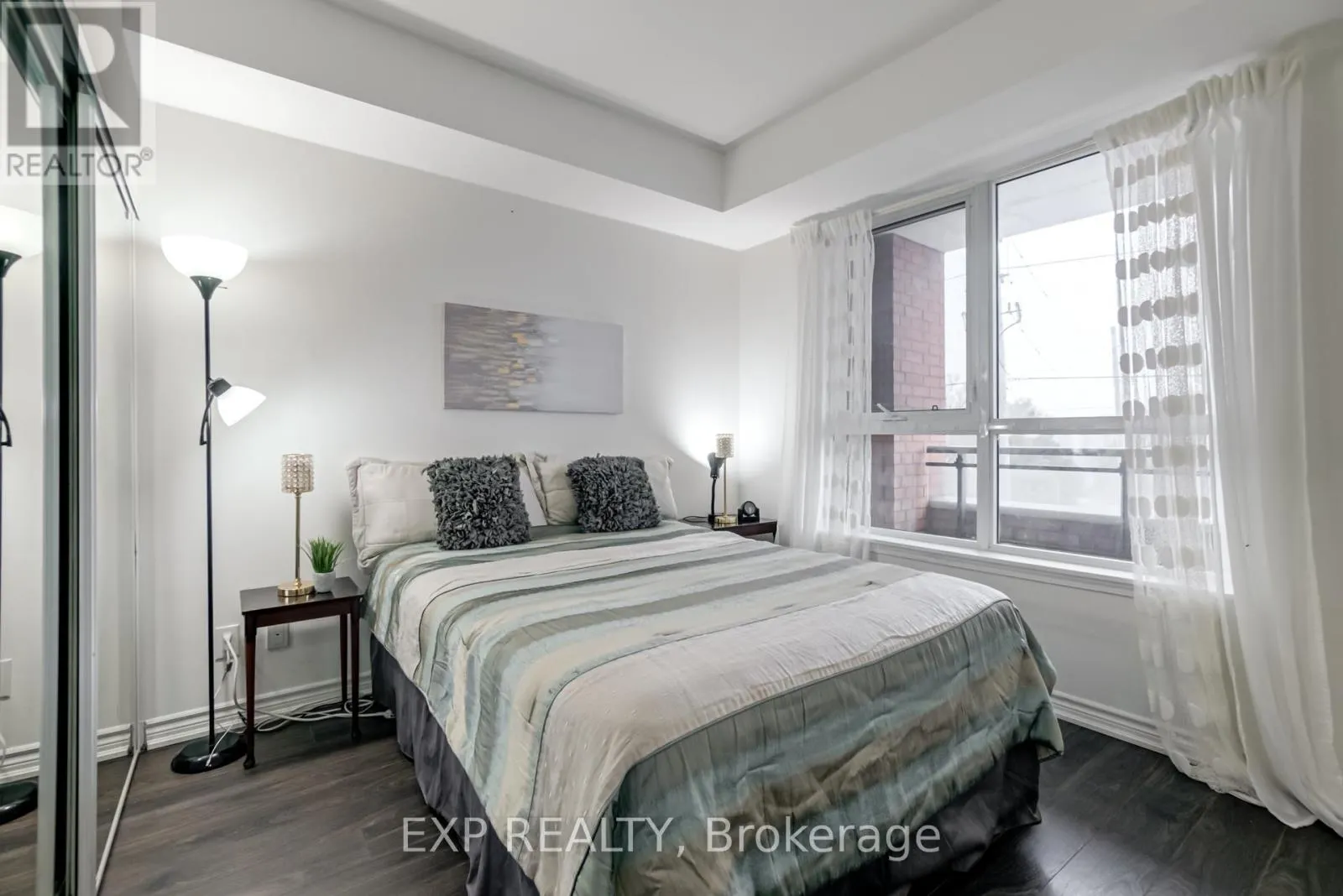 317 - 11611 YONGE STREET