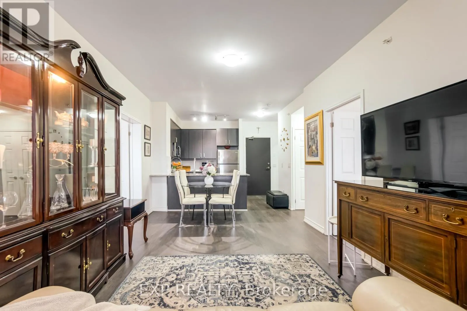 317 - 11611 YONGE STREET