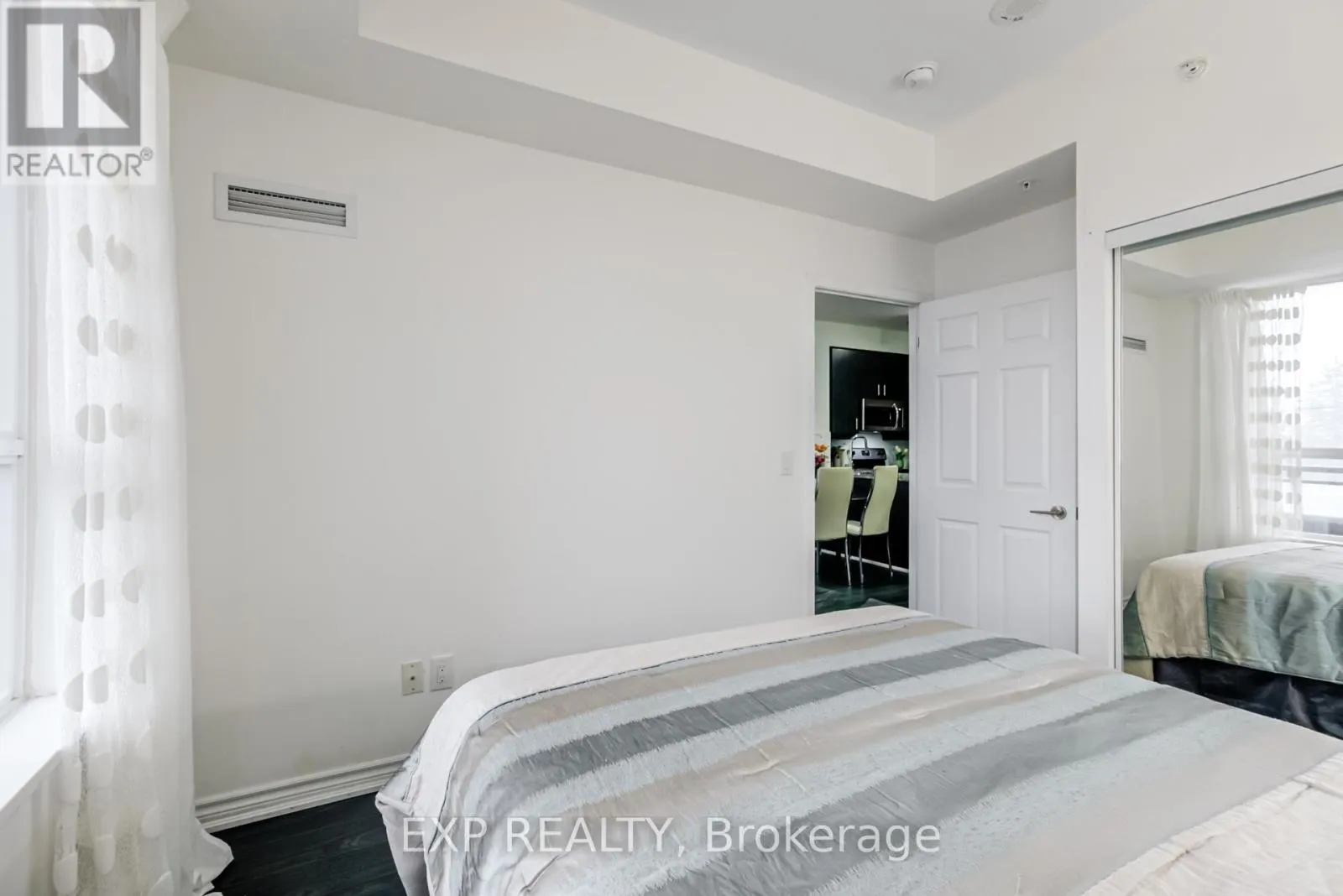317 - 11611 YONGE STREET