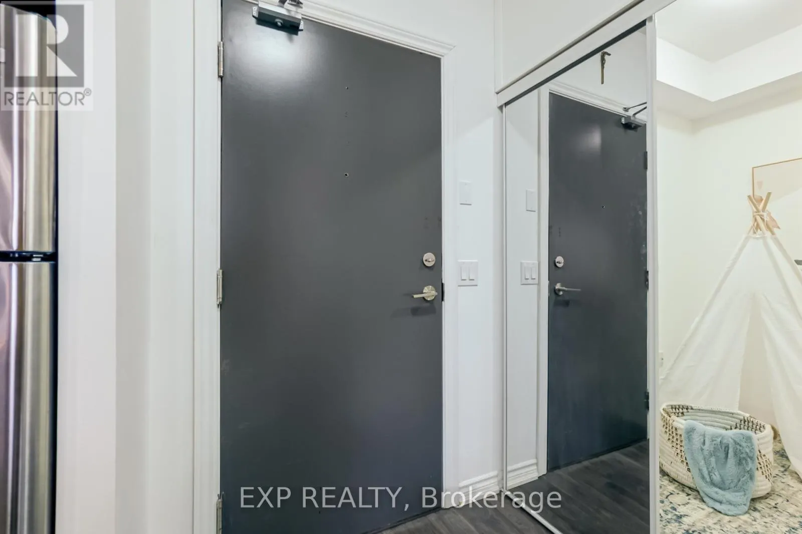 317 - 11611 YONGE STREET