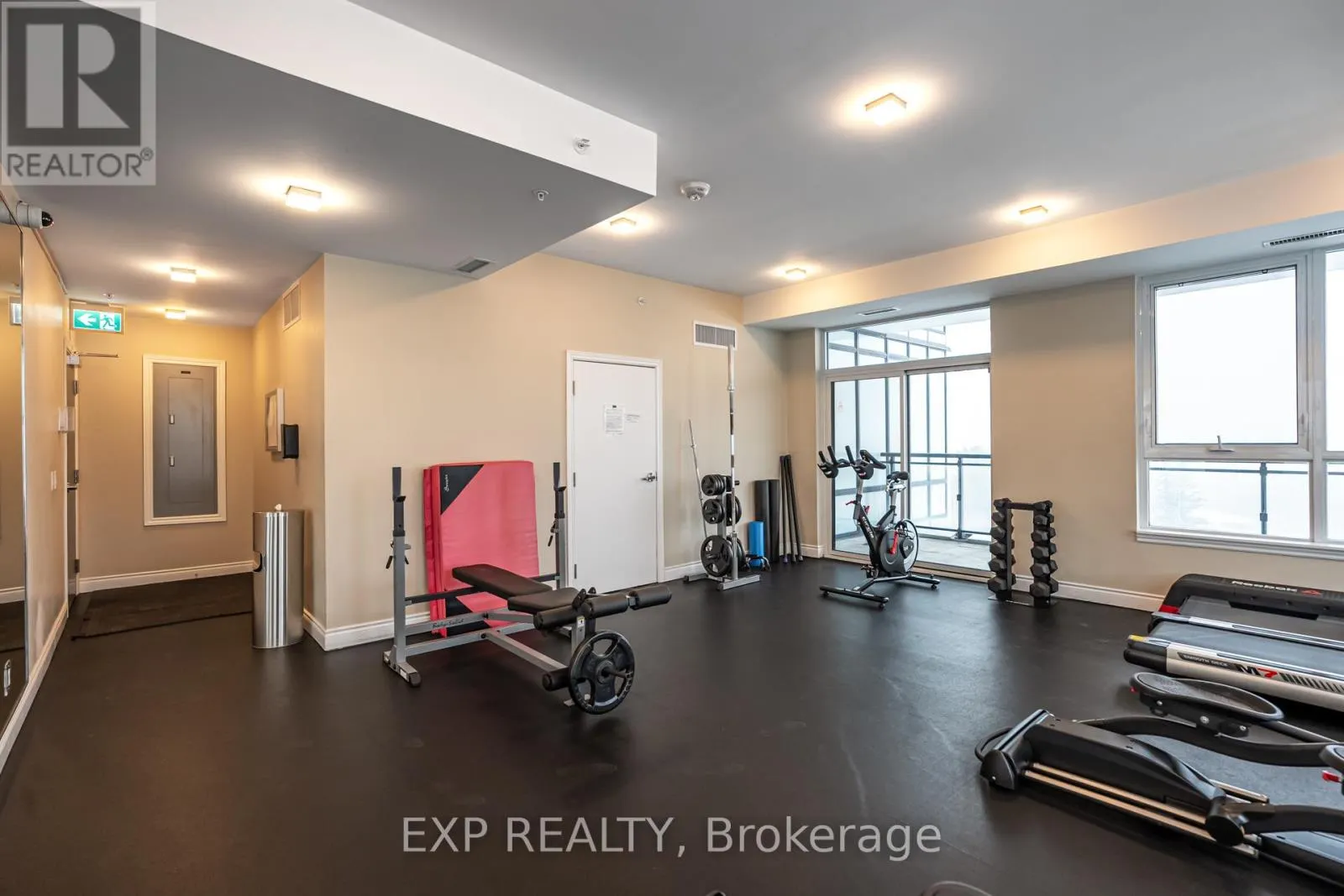 317 - 11611 YONGE STREET
