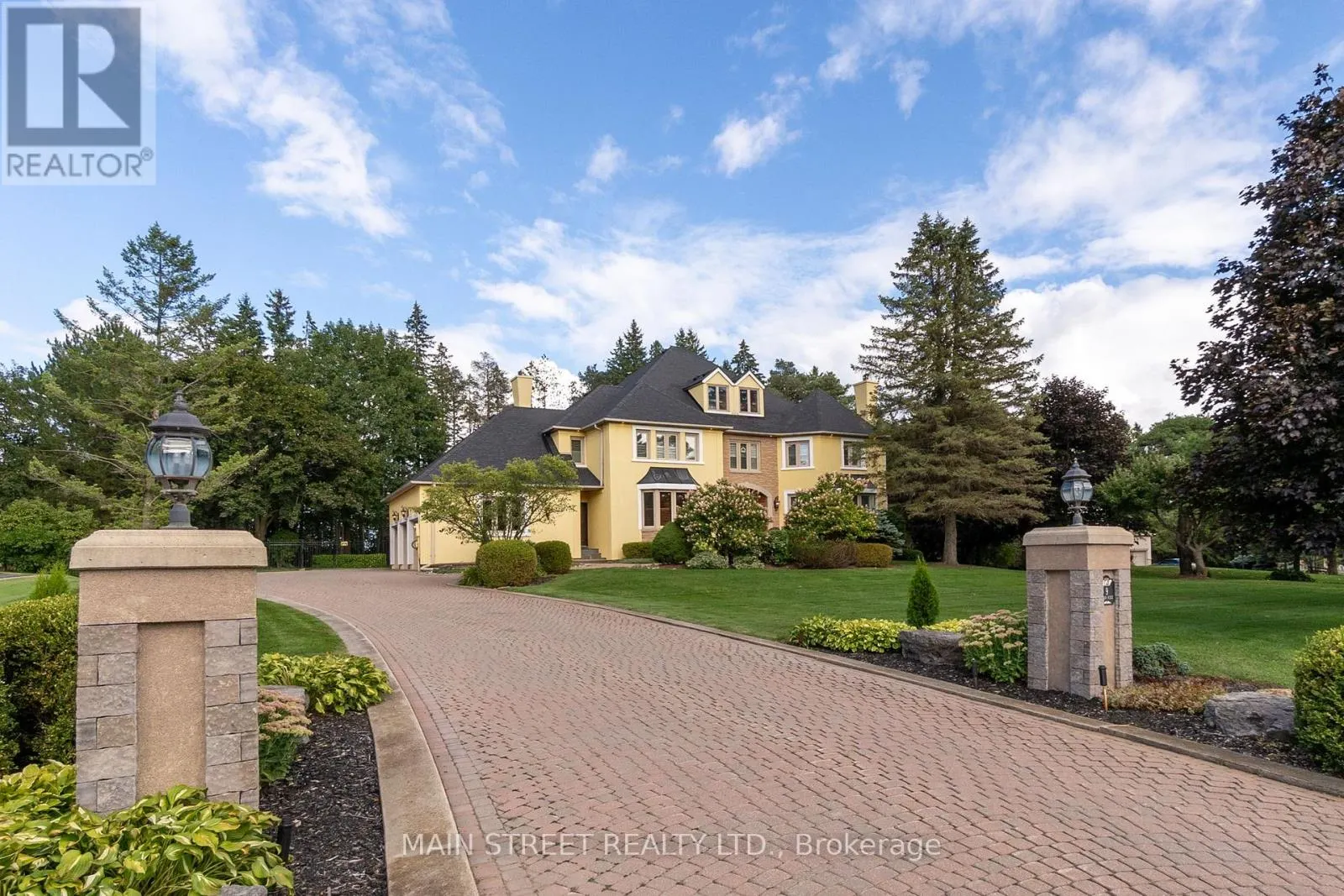 9 CEDAR RIDGE ROAD