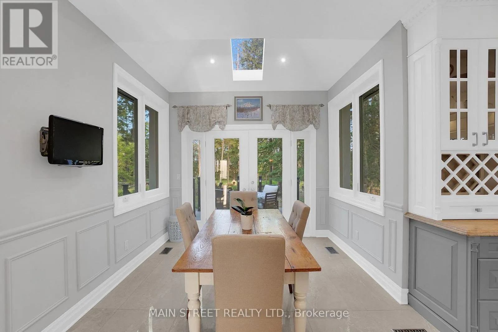 9 CEDAR RIDGE ROAD
