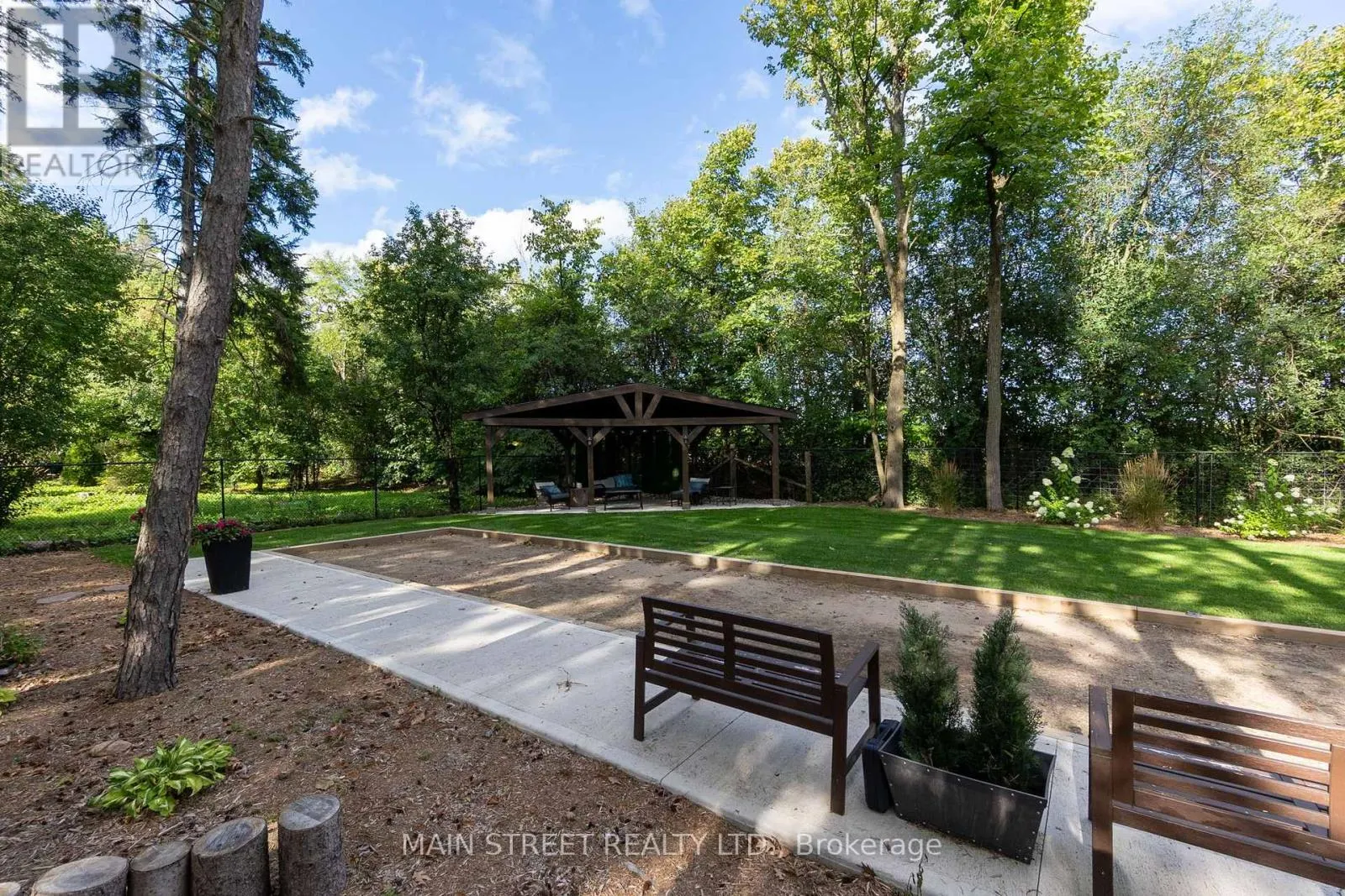 9 CEDAR RIDGE ROAD