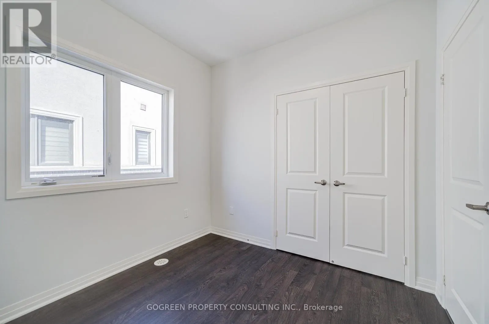 242 THOMAS COOK AVENUE