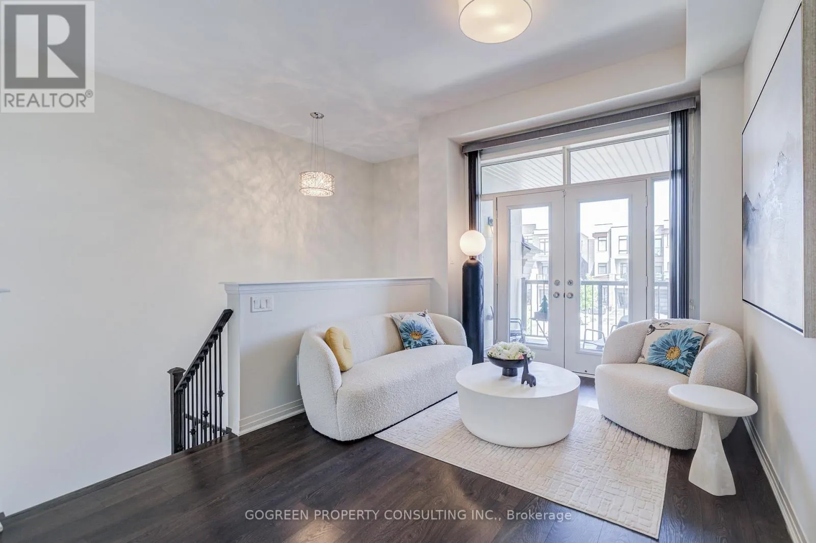 242 THOMAS COOK AVENUE