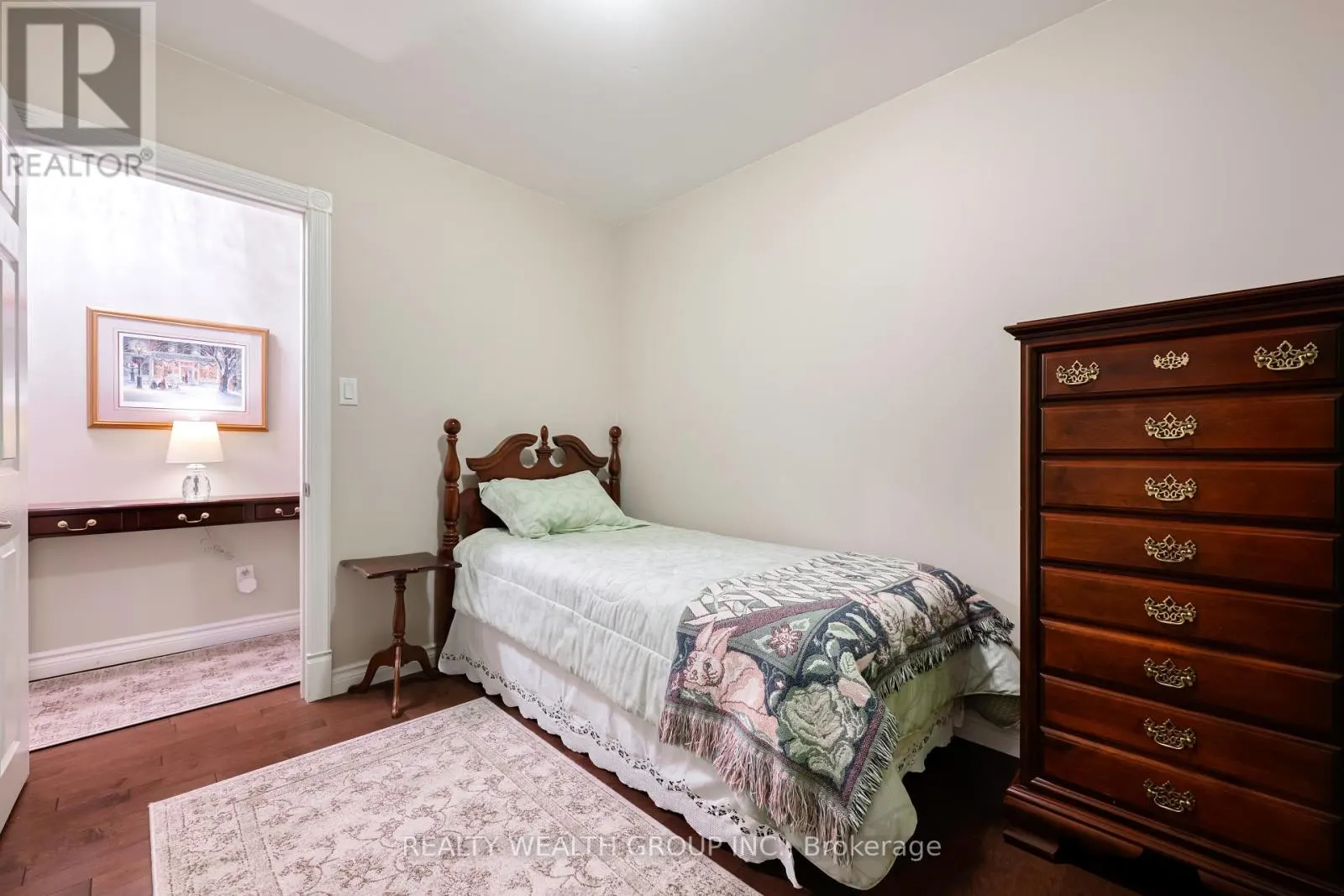 86 ALEXANDER ROAD W