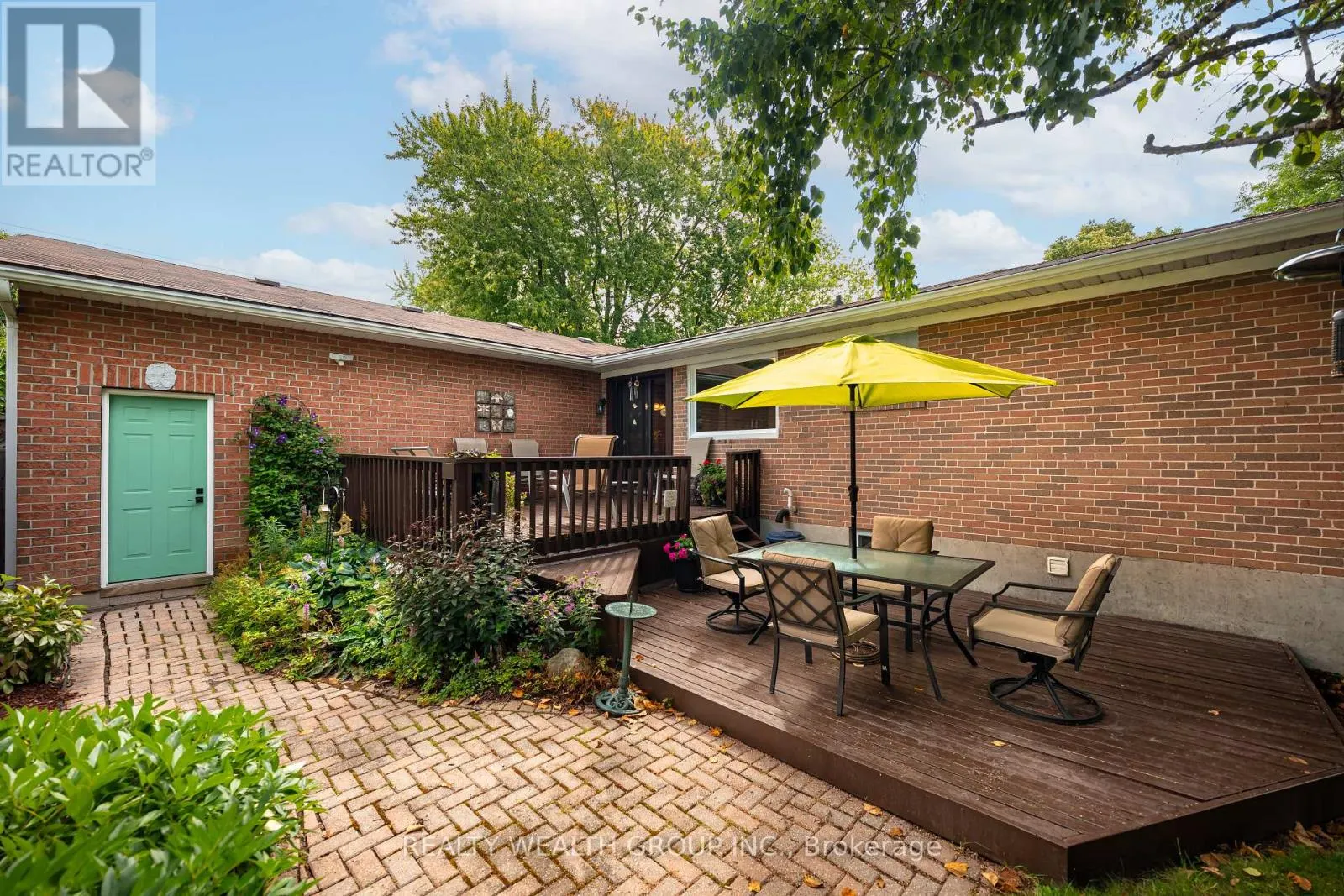 86 ALEXANDER ROAD W
