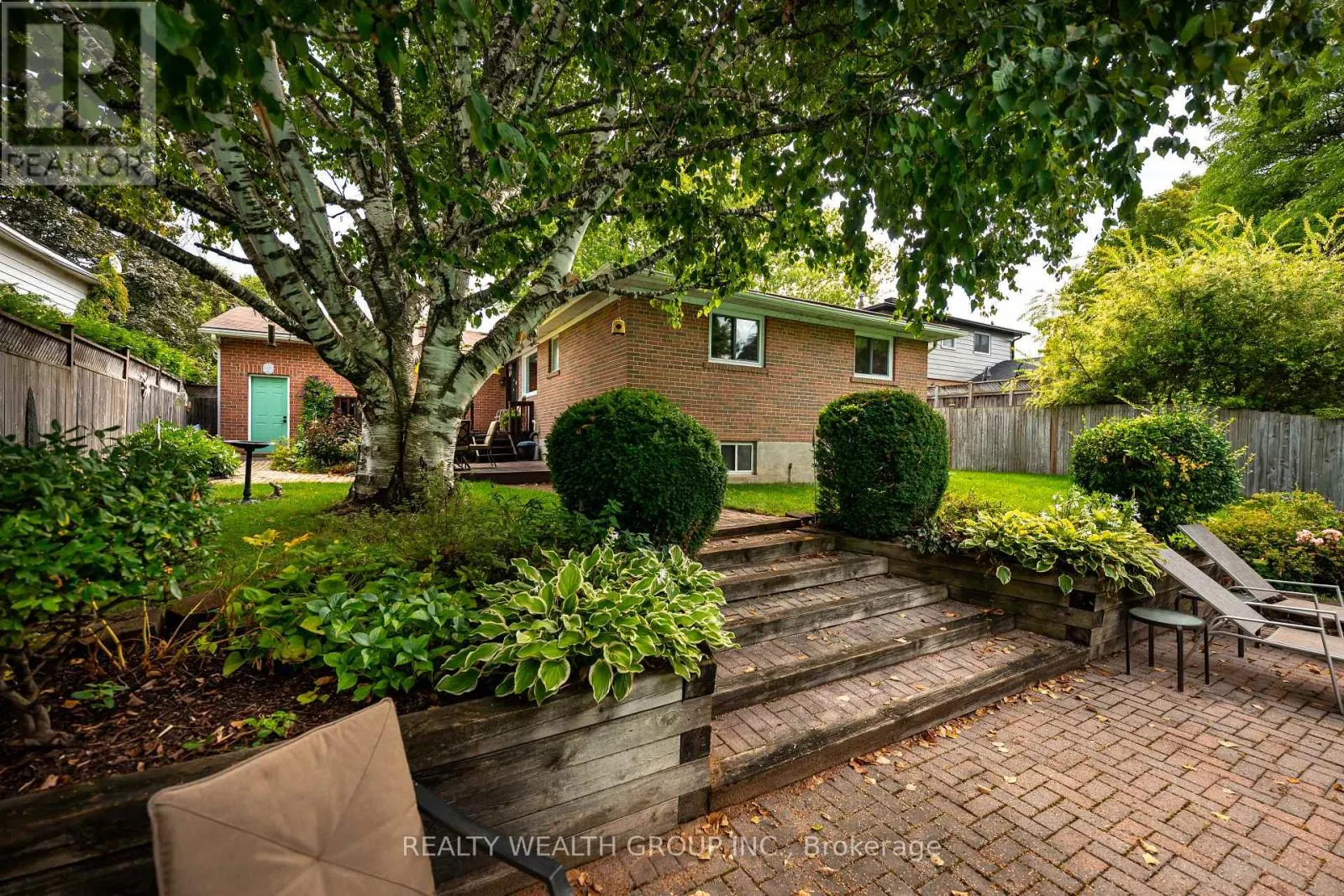 86 ALEXANDER ROAD W