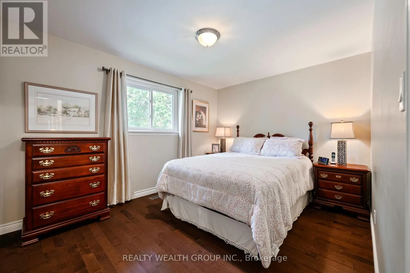 86 ALEXANDER ROAD W