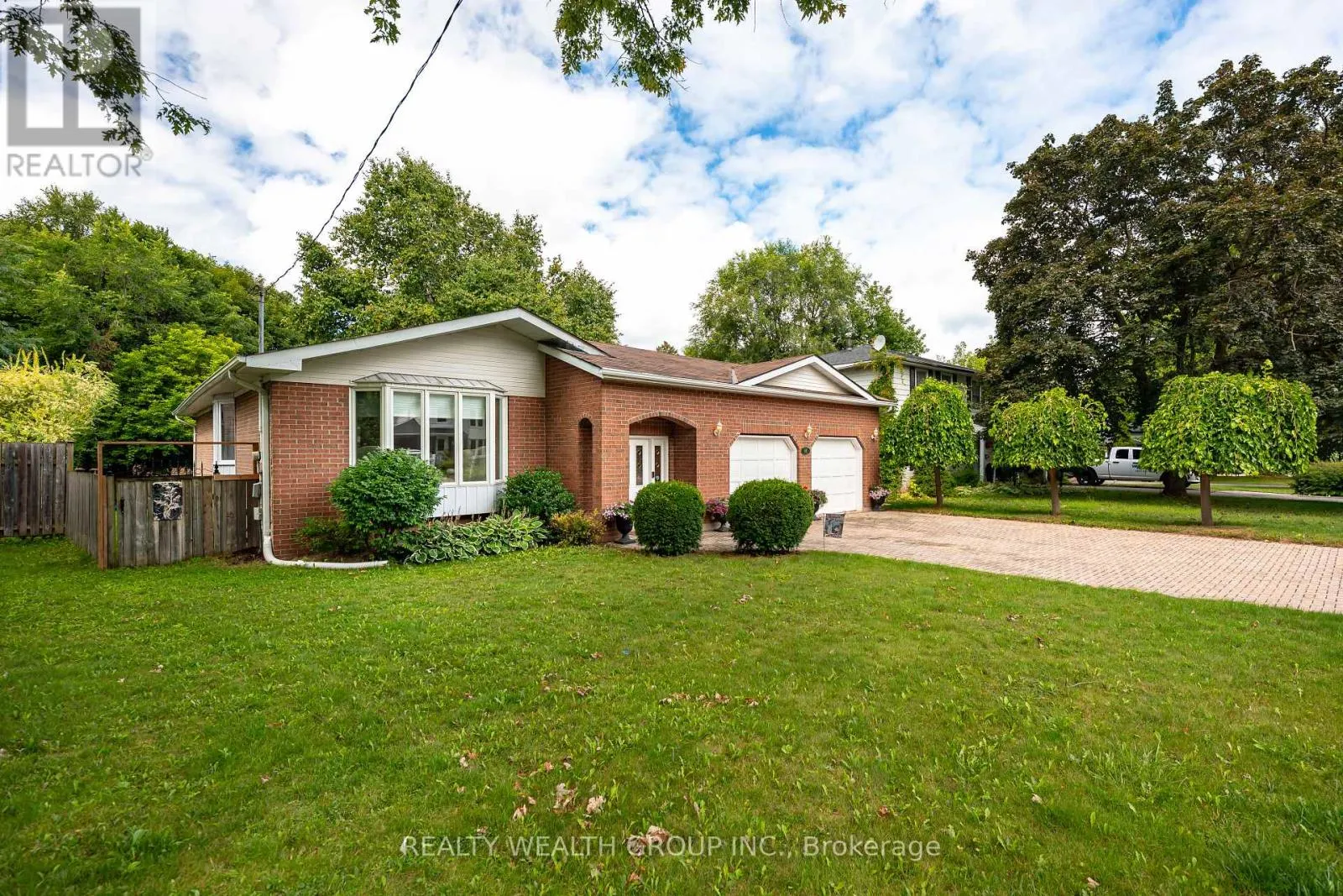 86 ALEXANDER ROAD W