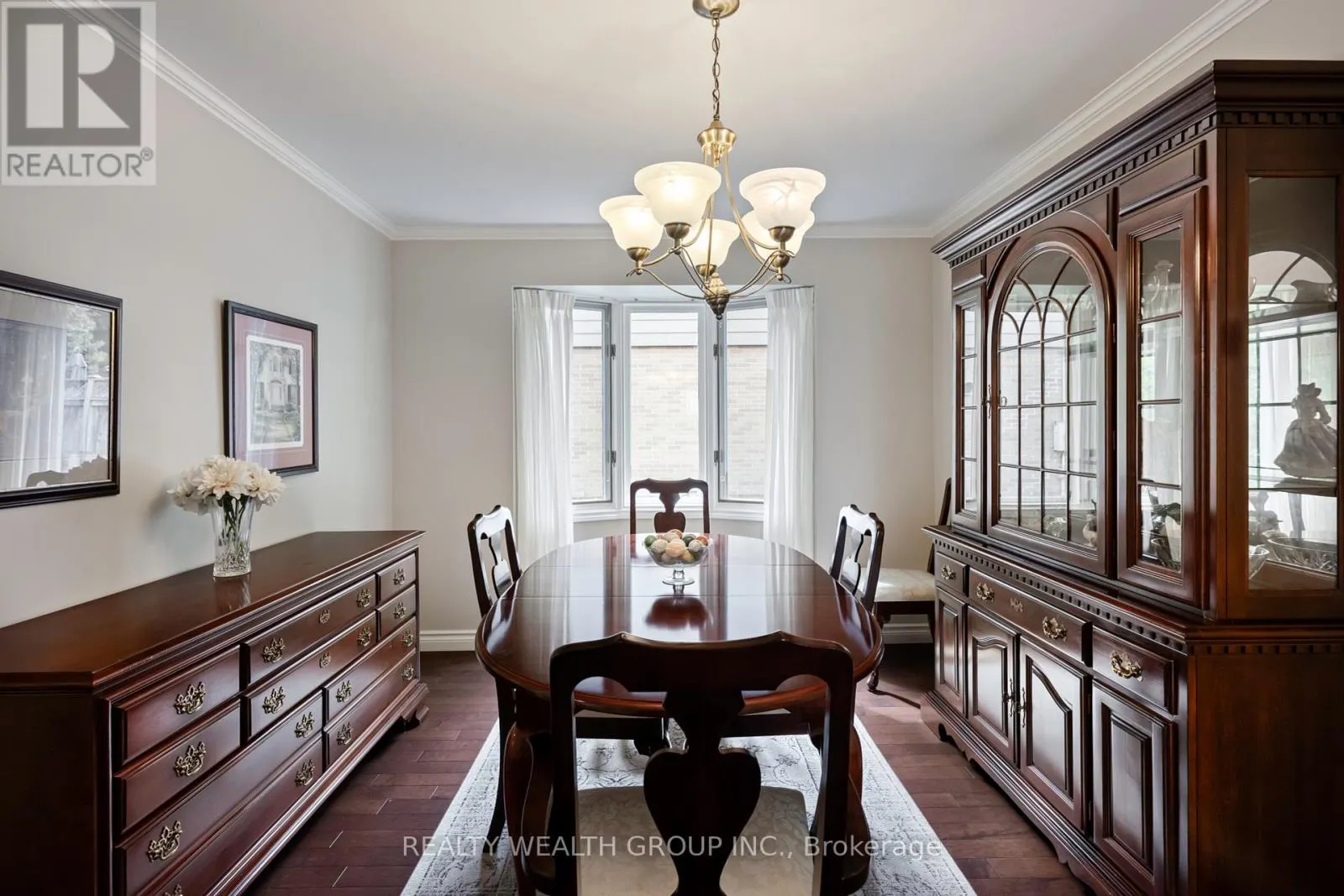 86 ALEXANDER ROAD W