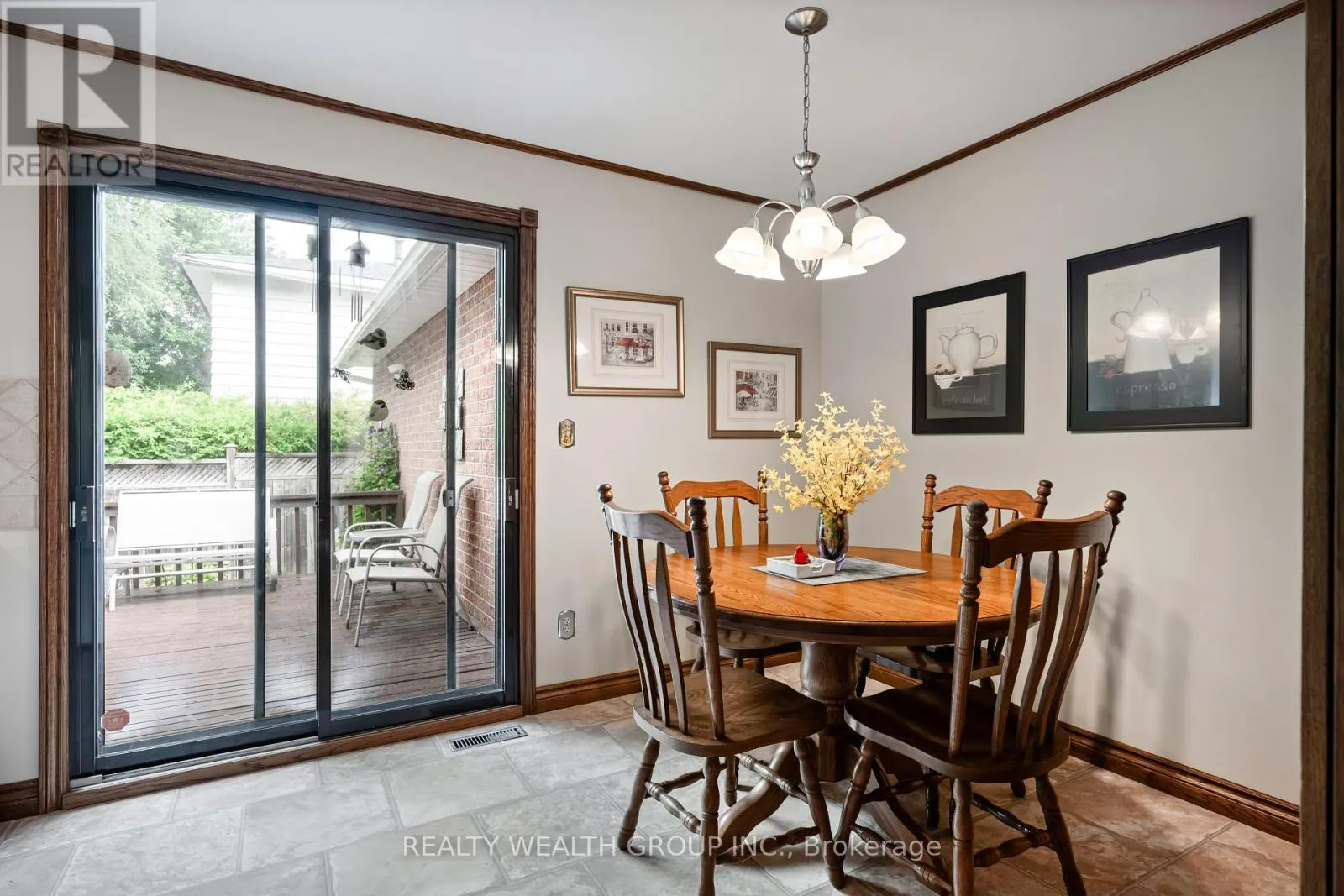 86 ALEXANDER ROAD W