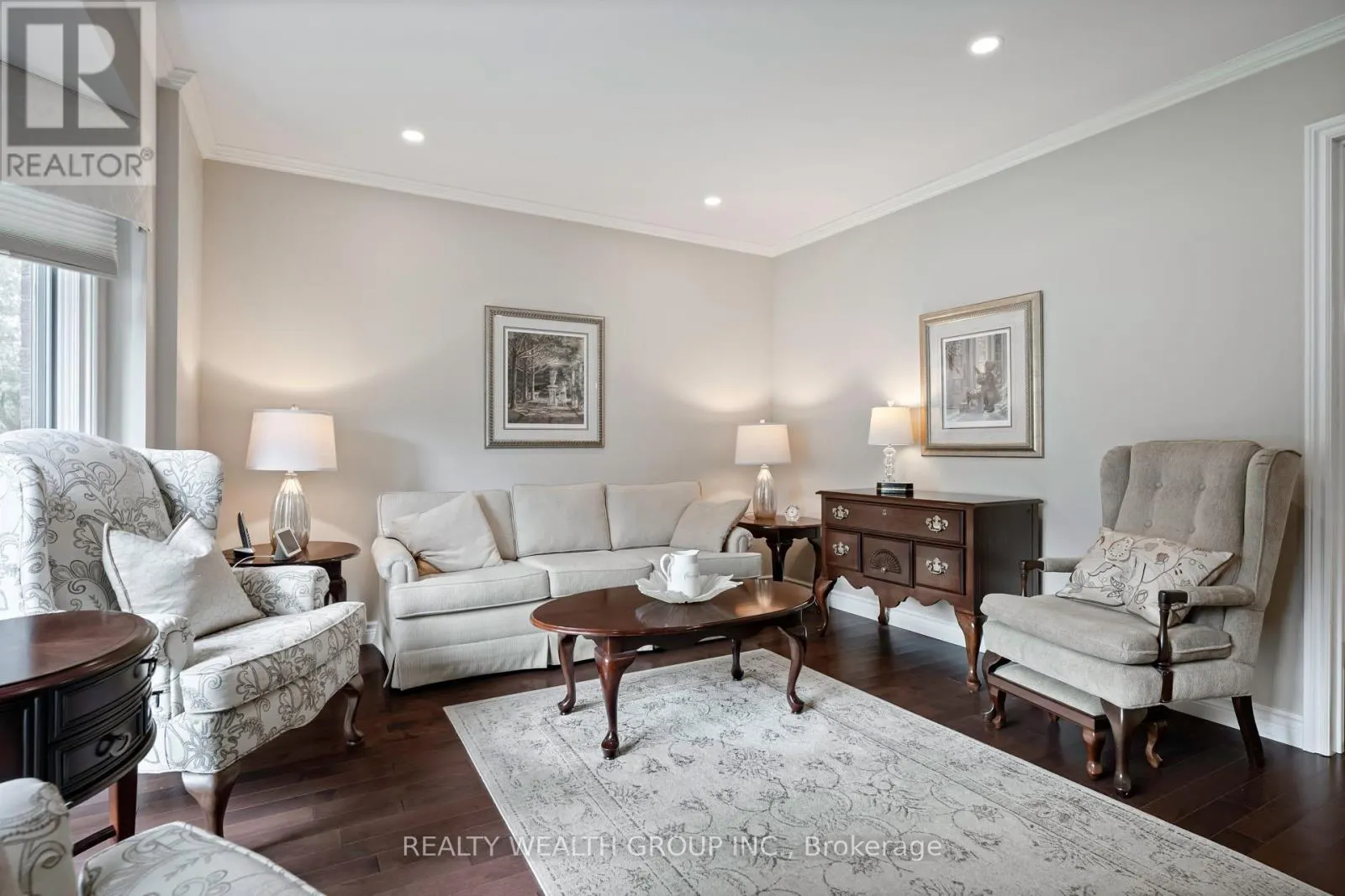 86 ALEXANDER ROAD W