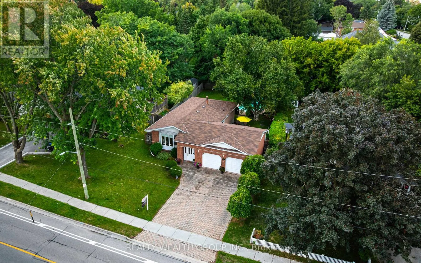 86 ALEXANDER ROAD W