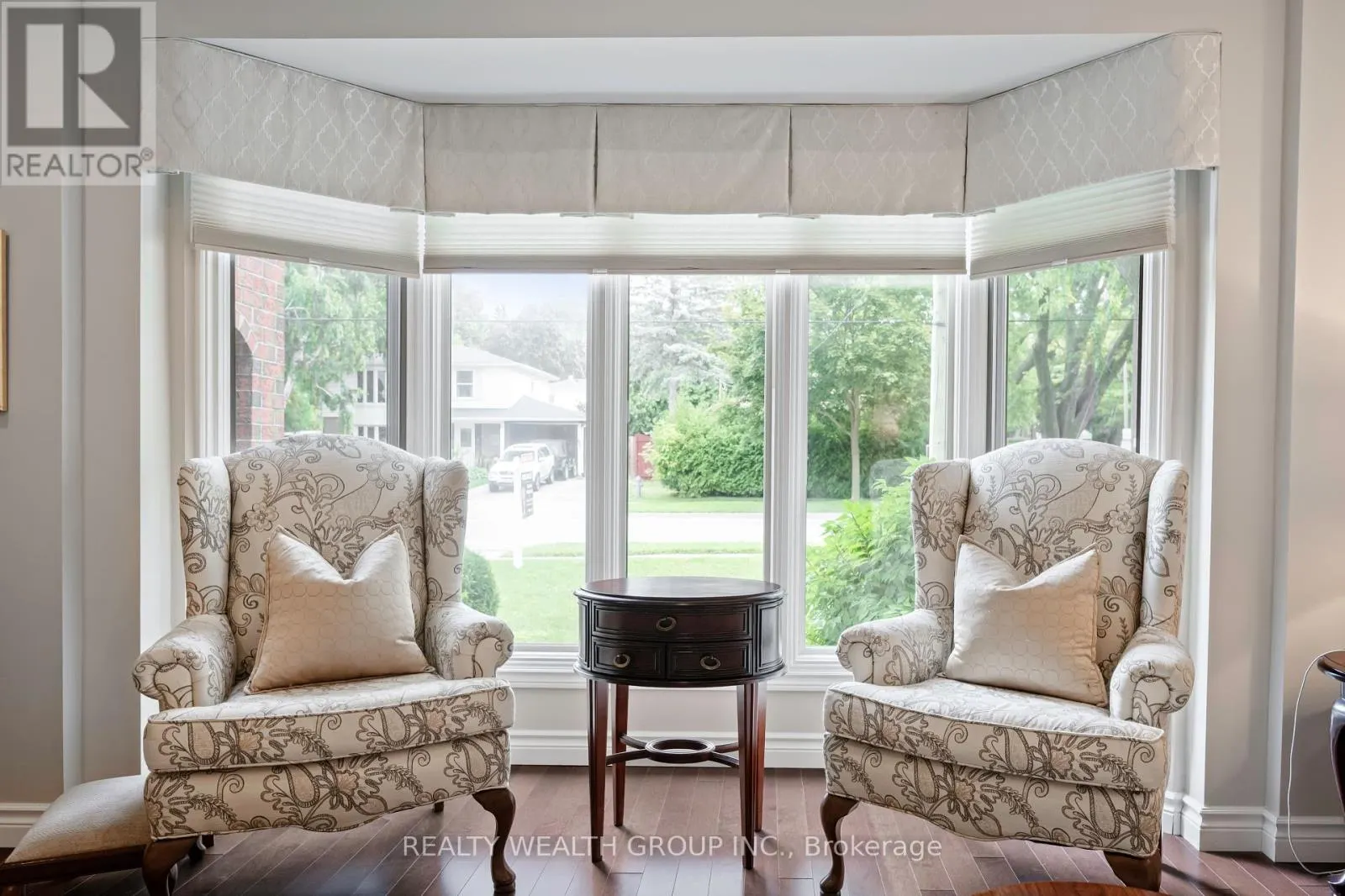 86 ALEXANDER ROAD W