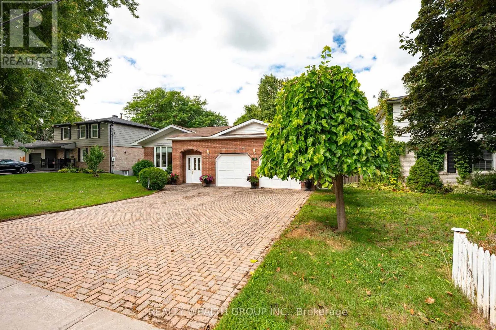 86 ALEXANDER ROAD W
