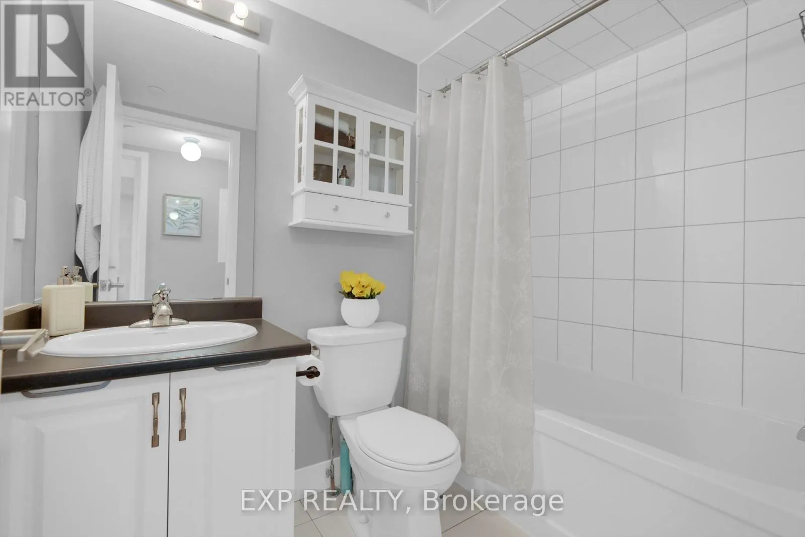 112 - 600 ALEX GARDNER CIRCLE