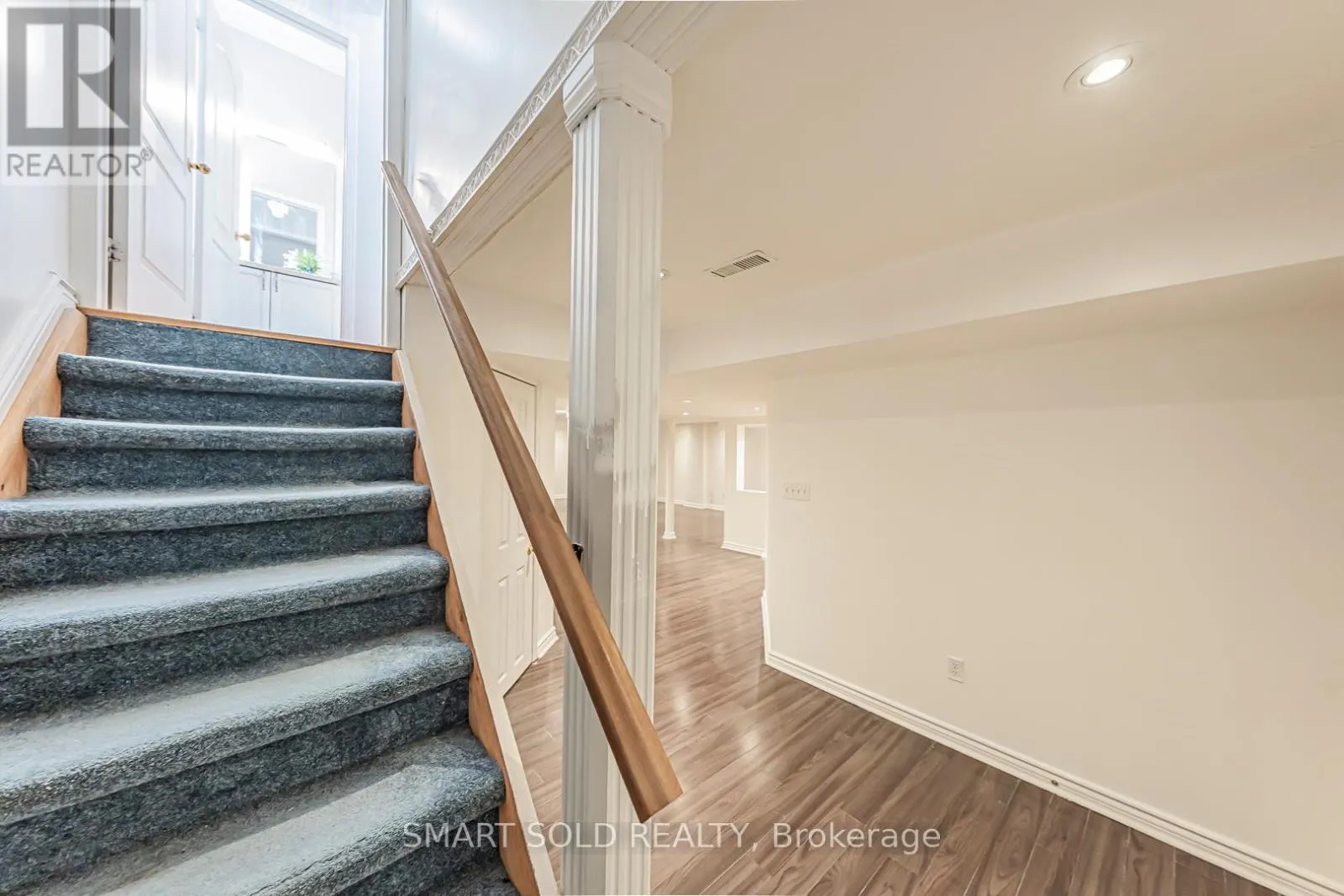 140 ENGLISH OAK DRIVE