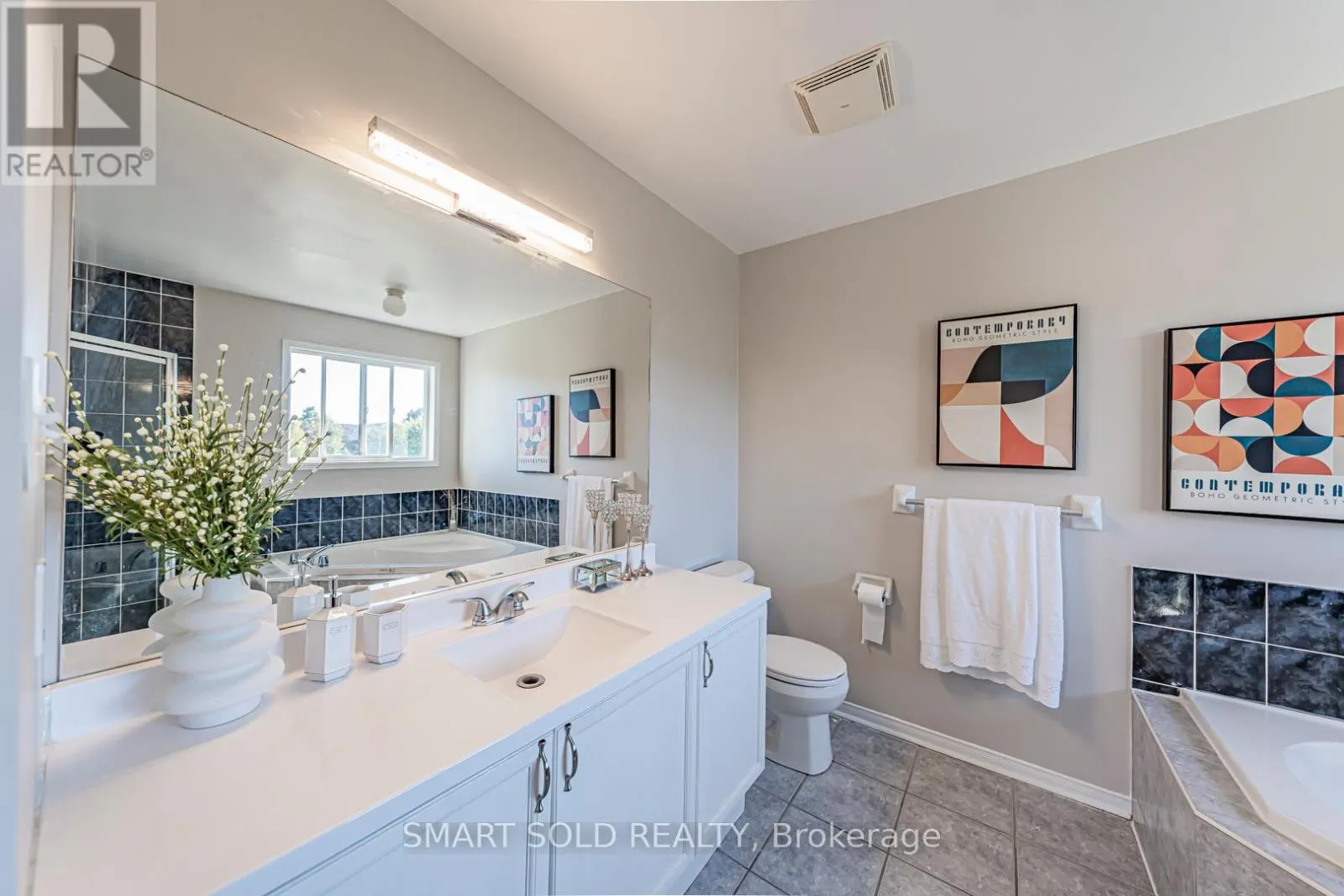 140 ENGLISH OAK DRIVE