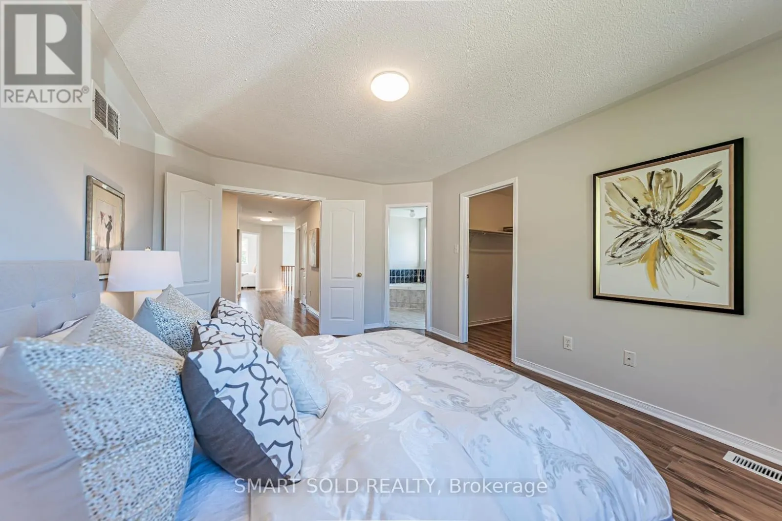 140 ENGLISH OAK DRIVE