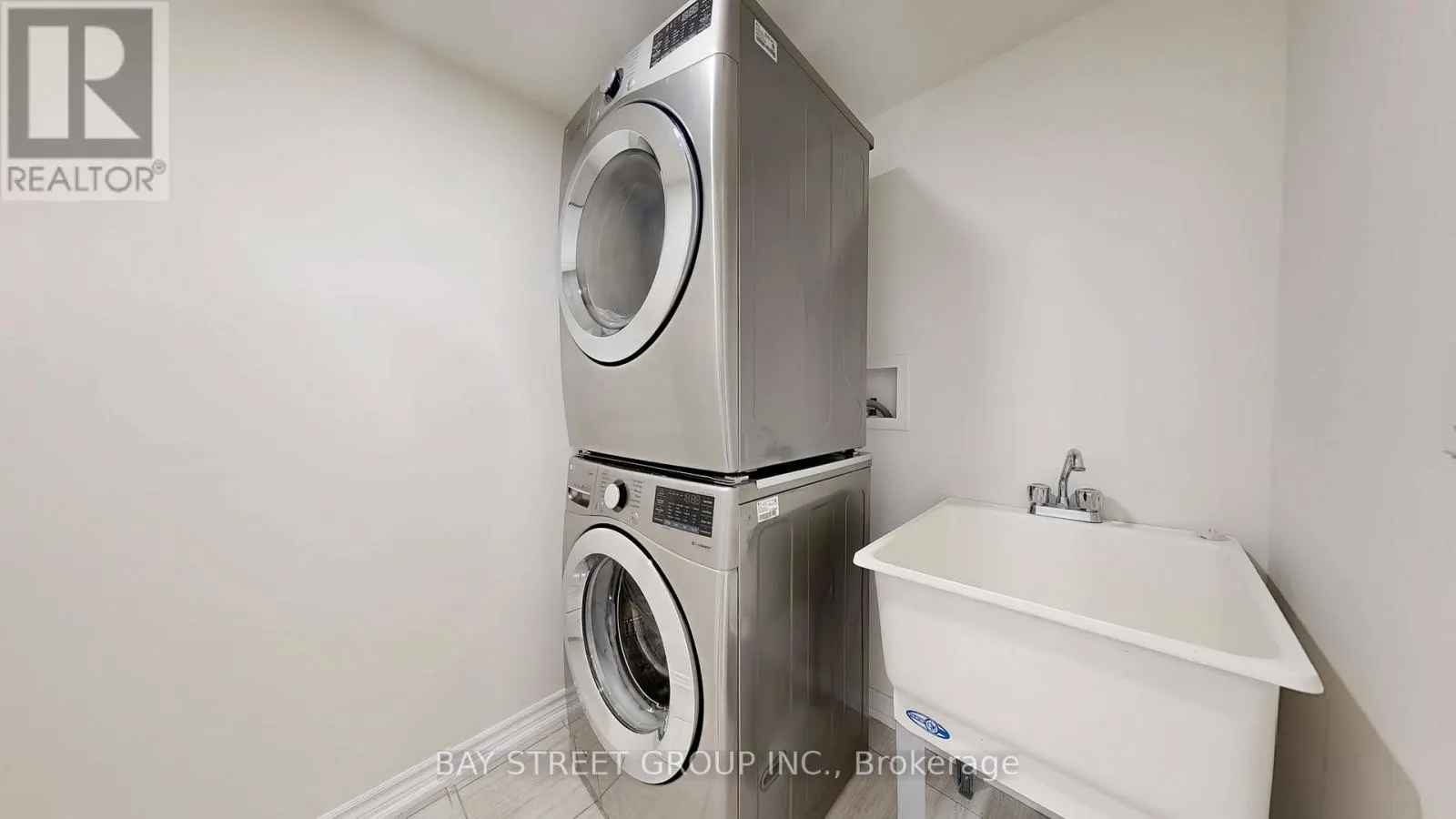 22 - 181 PARKTREE DRIVE