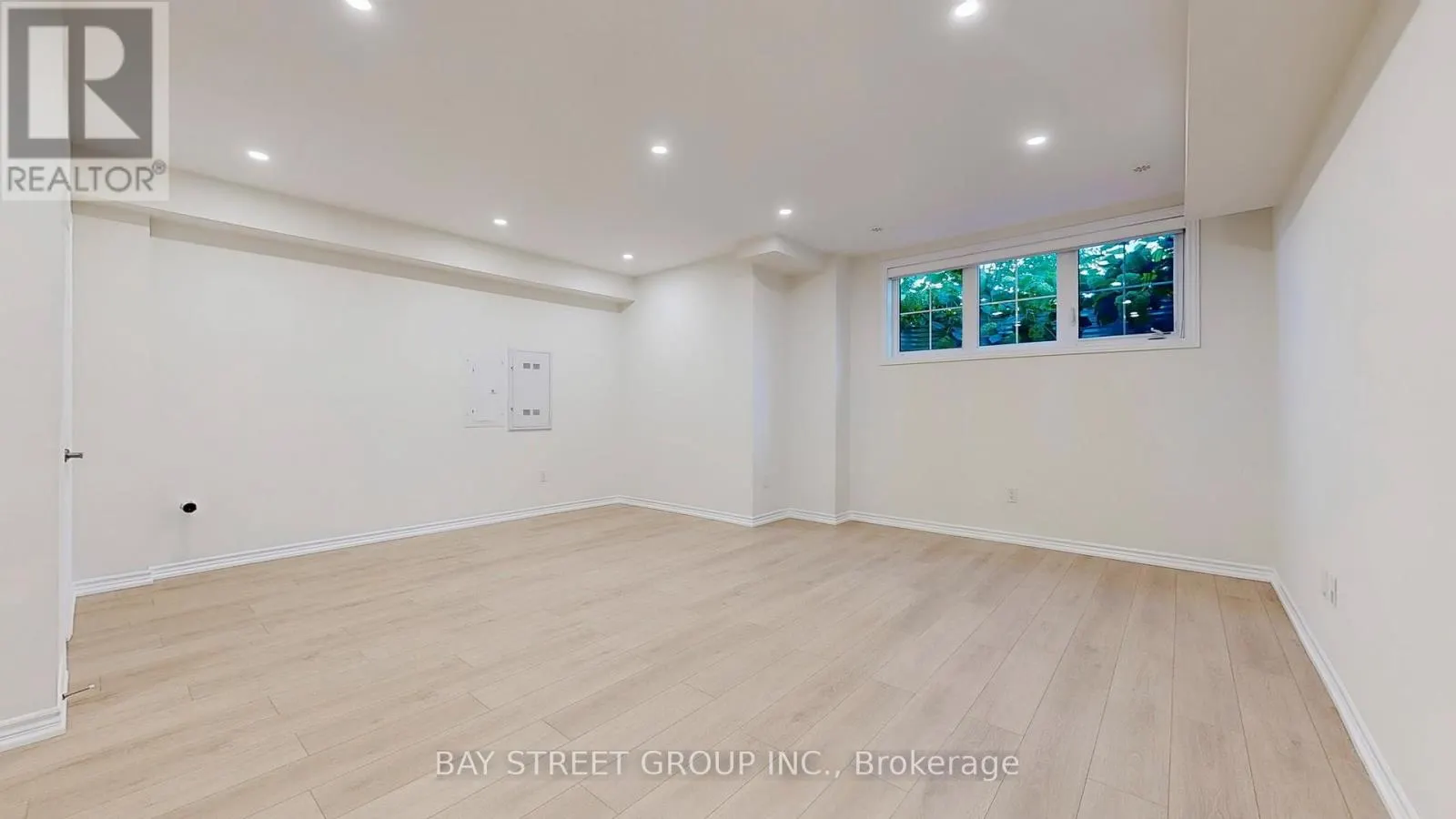 22 - 181 PARKTREE DRIVE