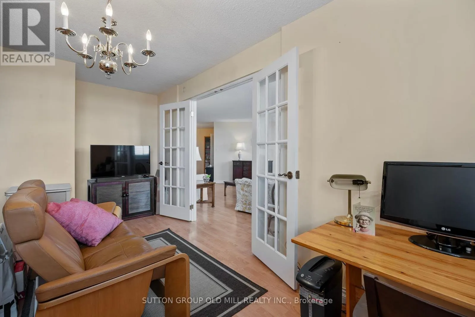 602 - 7811 YONGE STREET