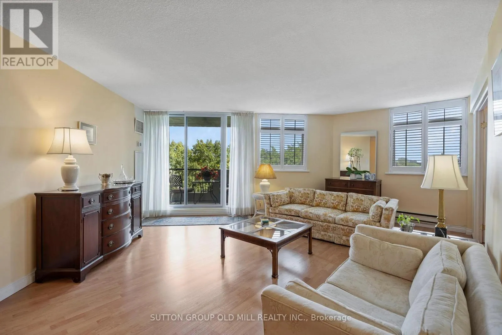 602 - 7811 YONGE STREET