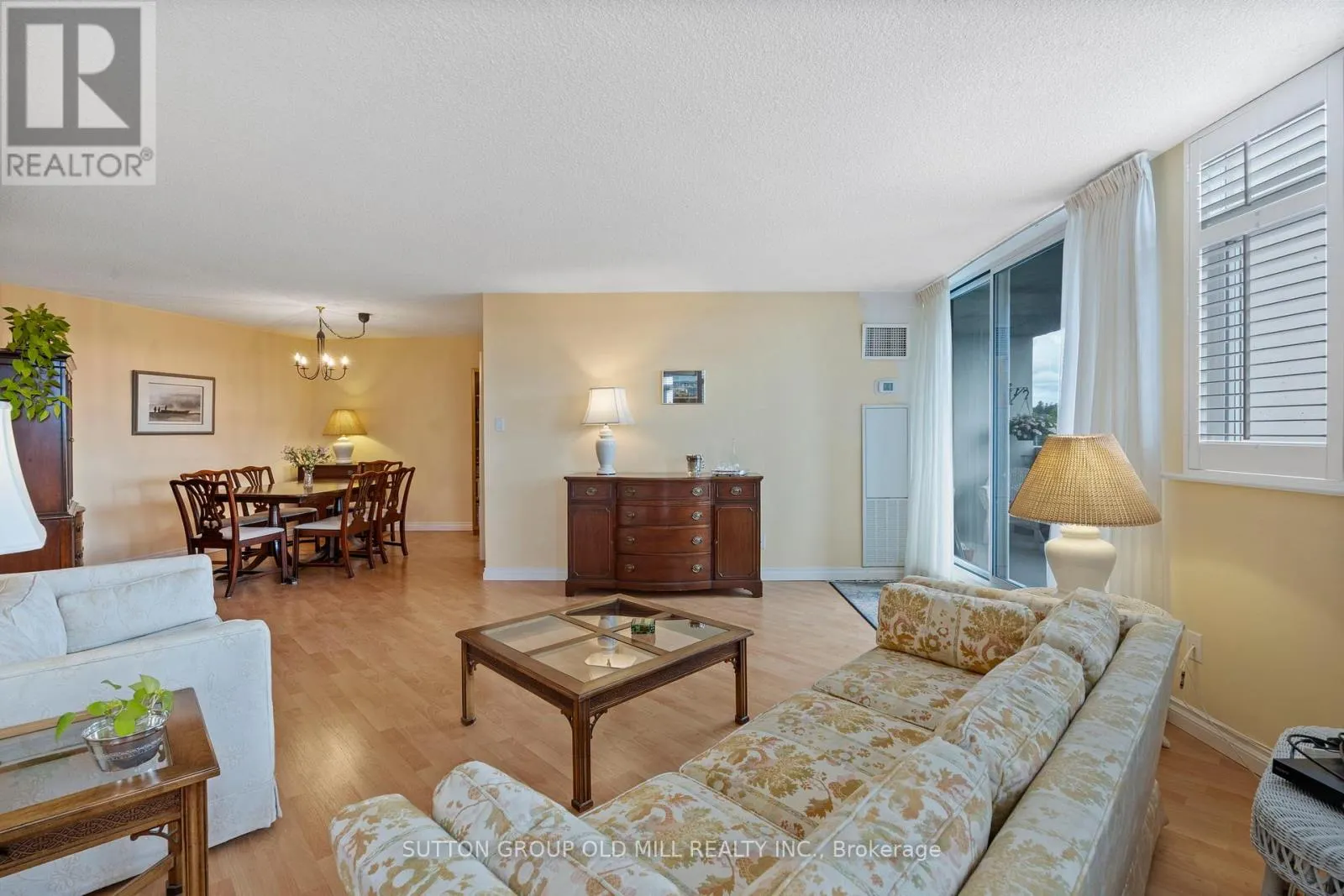 602 - 7811 YONGE STREET