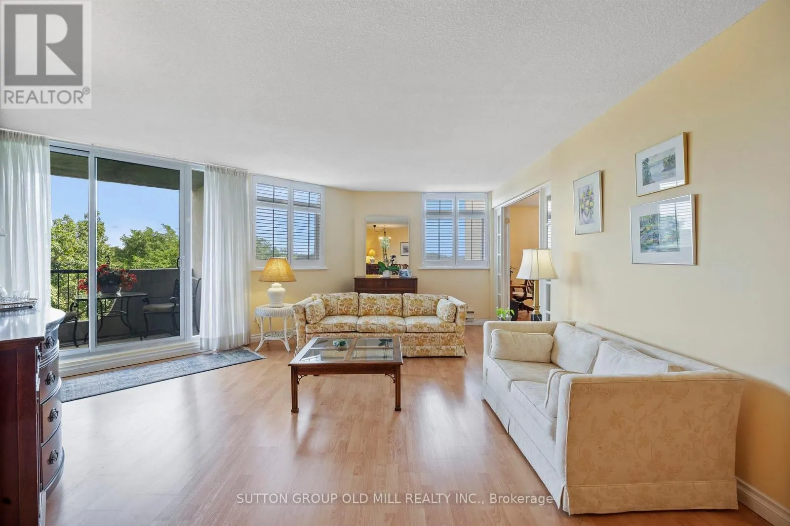 602 - 7811 YONGE STREET