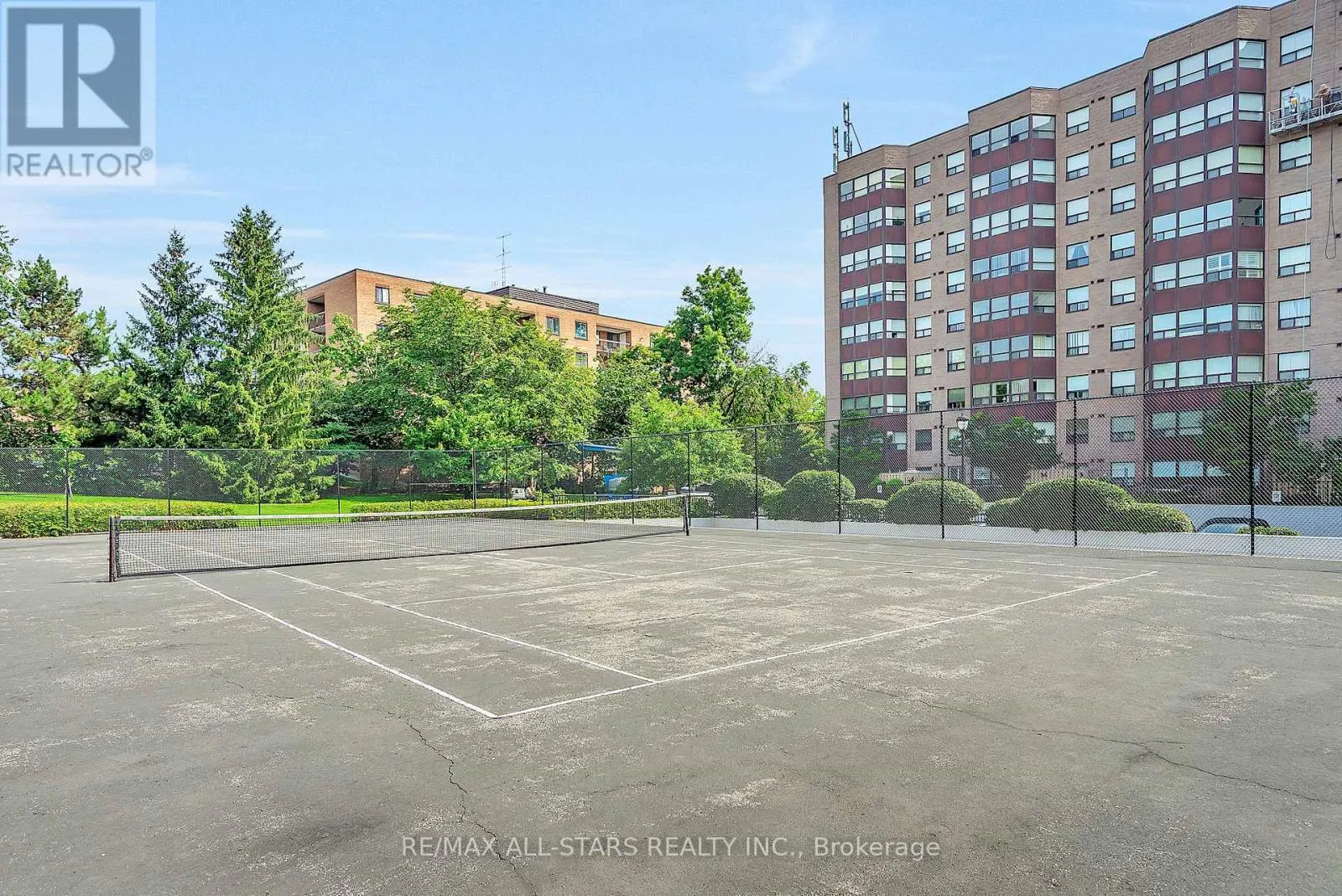 718 - 2 RAYMERVILLE DRIVE